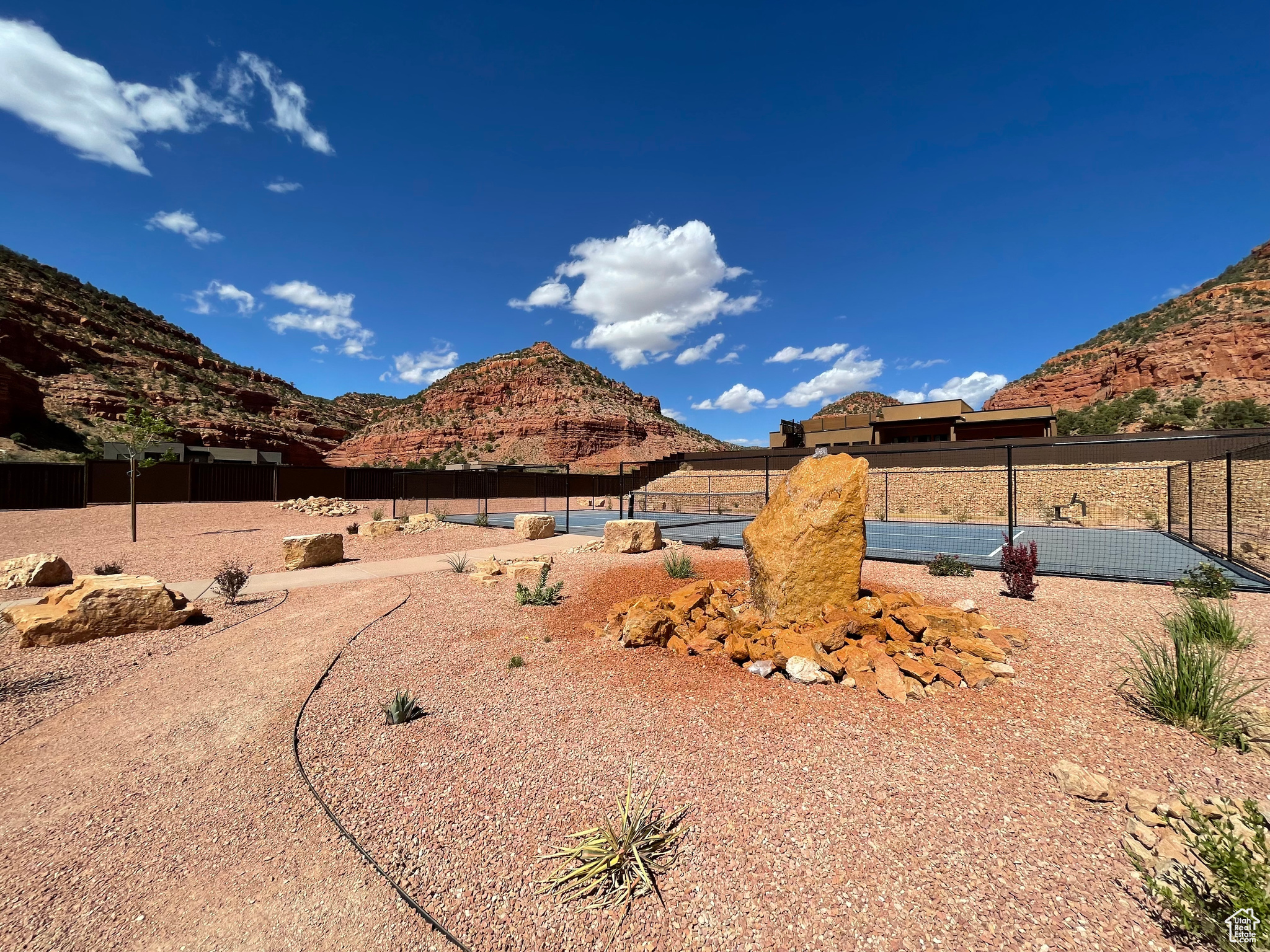 410 W LOS BARANCOS, Kanab, Utah 84741, ,Land,For sale,LOS BARANCOS,2002415