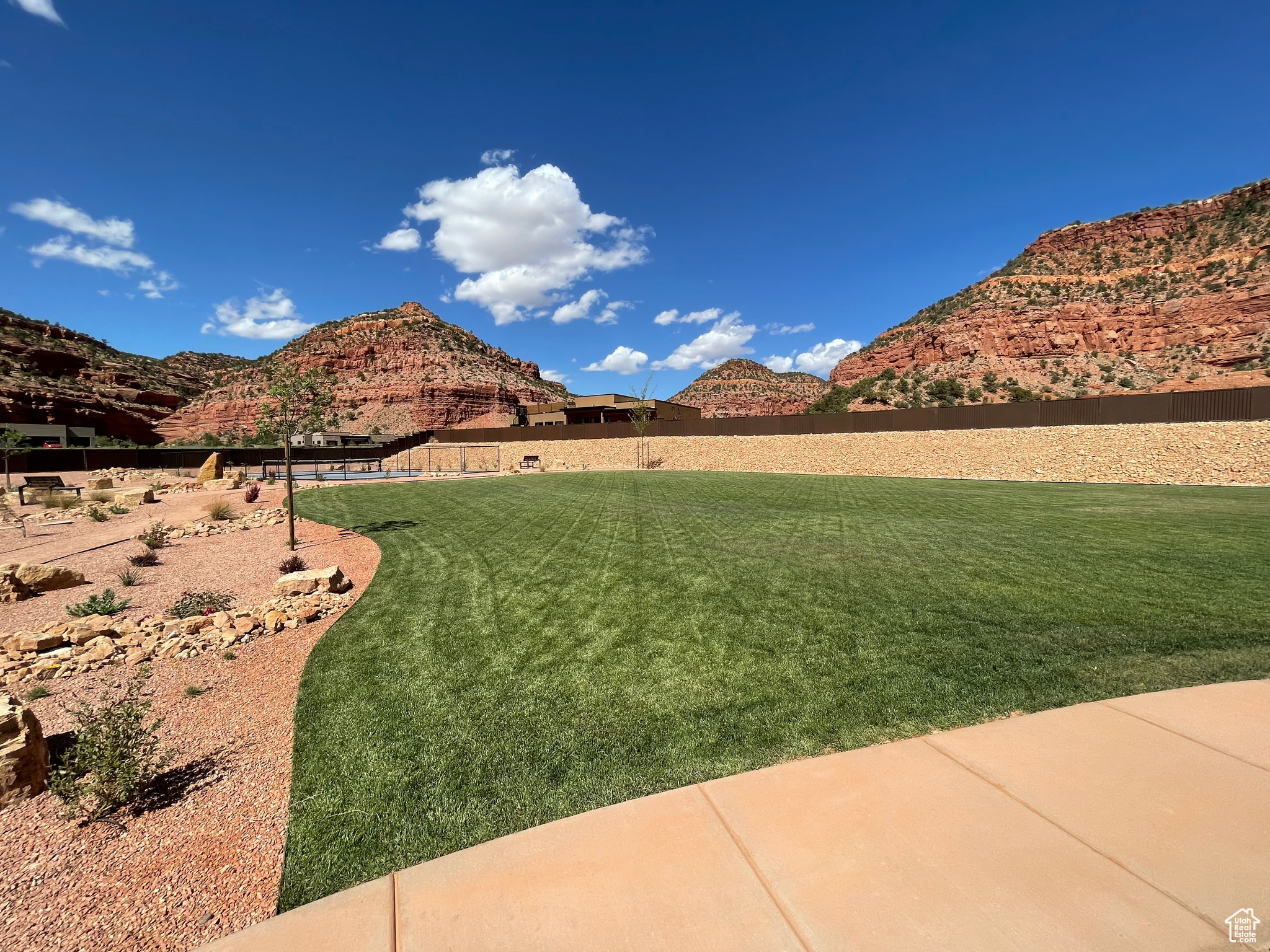 410 W LOS BARANCOS, Kanab, Utah 84741, ,Land,For sale,LOS BARANCOS,2002415