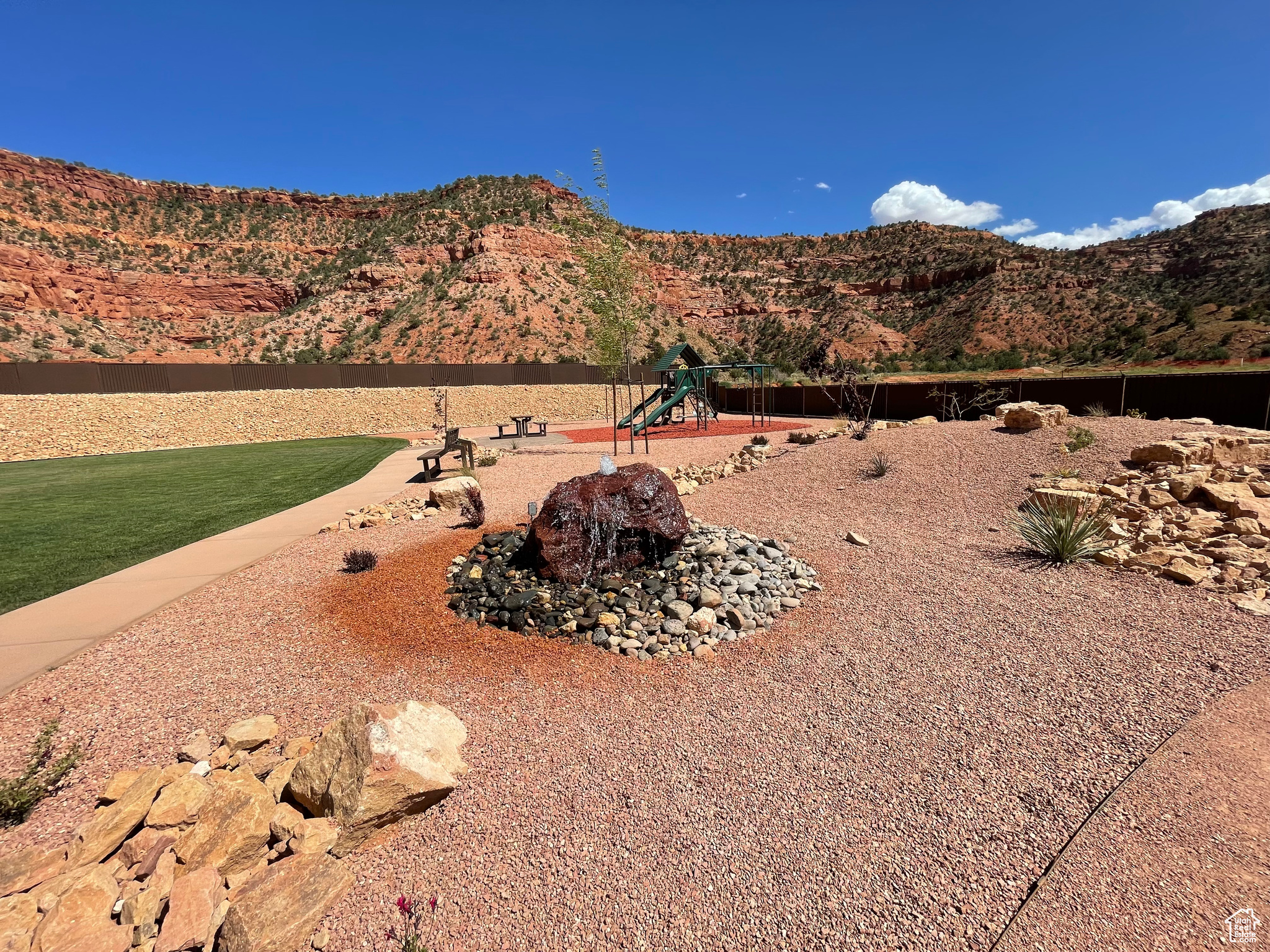 410 W LOS BARANCOS, Kanab, Utah 84741, ,Land,For sale,LOS BARANCOS,2002415