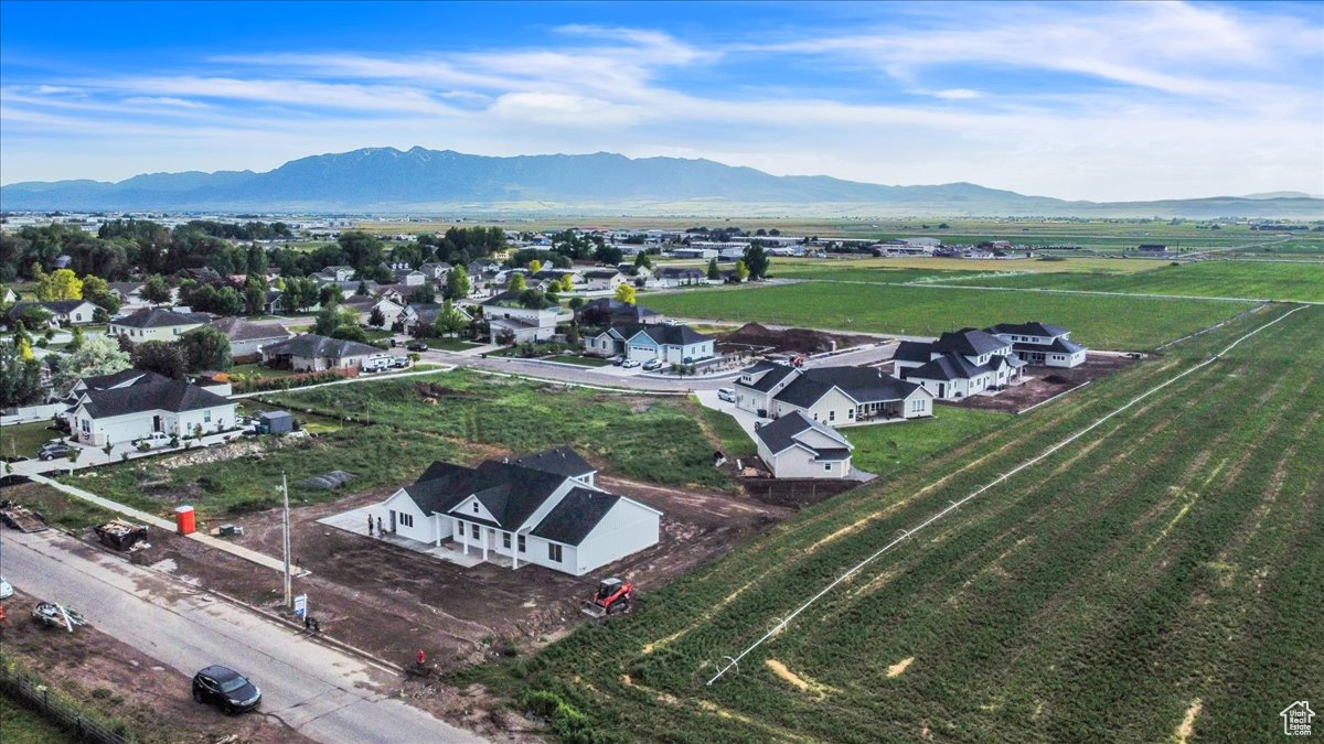 Bird's eye view featuring a mountain view