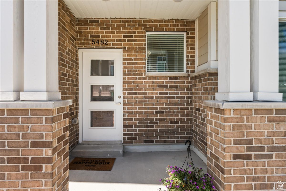 View of property entrance