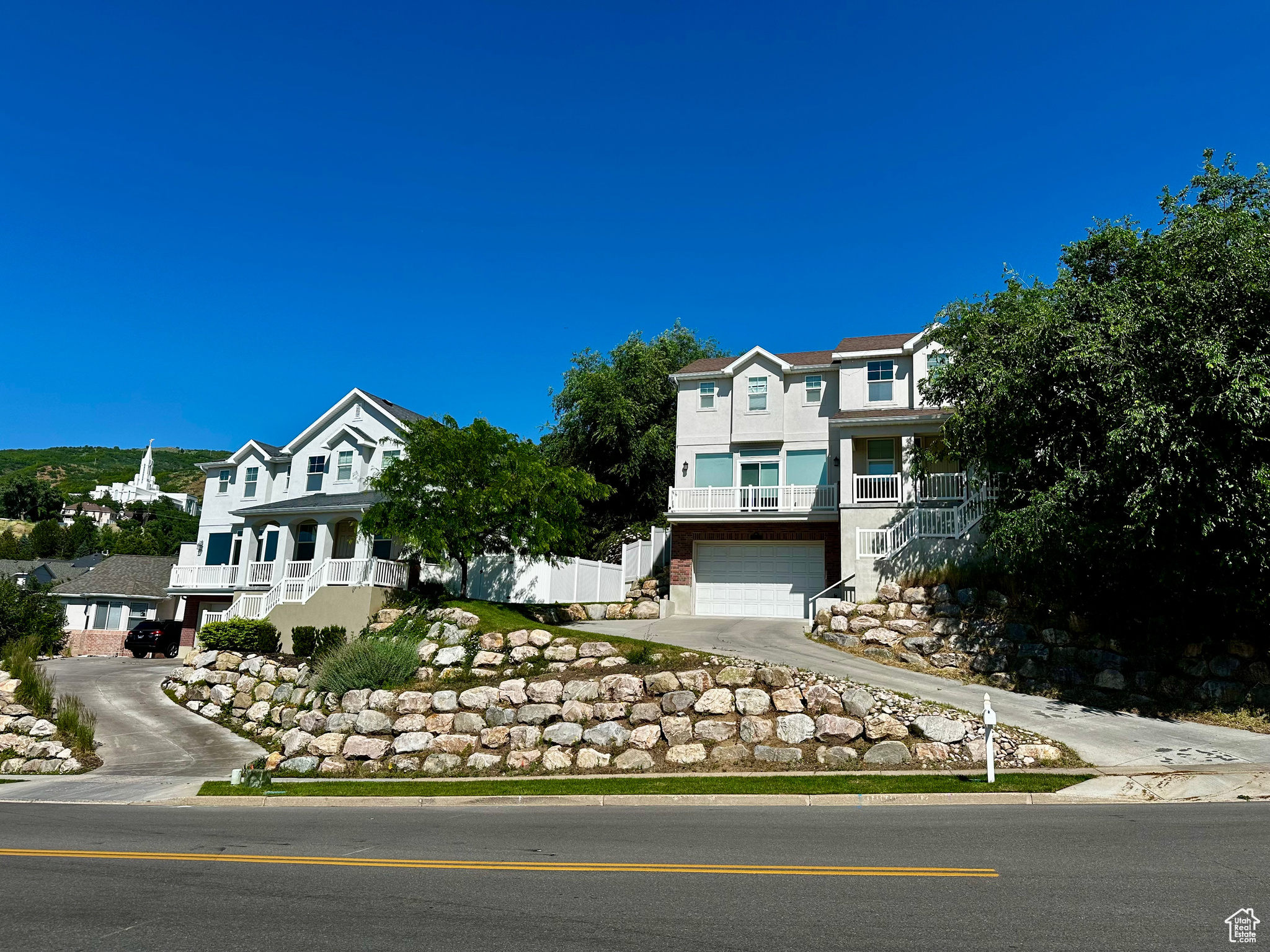 981 S LAKEVIEW, Bountiful, Utah 84010, 4 Bedrooms Bedrooms, 16 Rooms Rooms,2 BathroomsBathrooms,Residential,For sale,LAKEVIEW,2003707