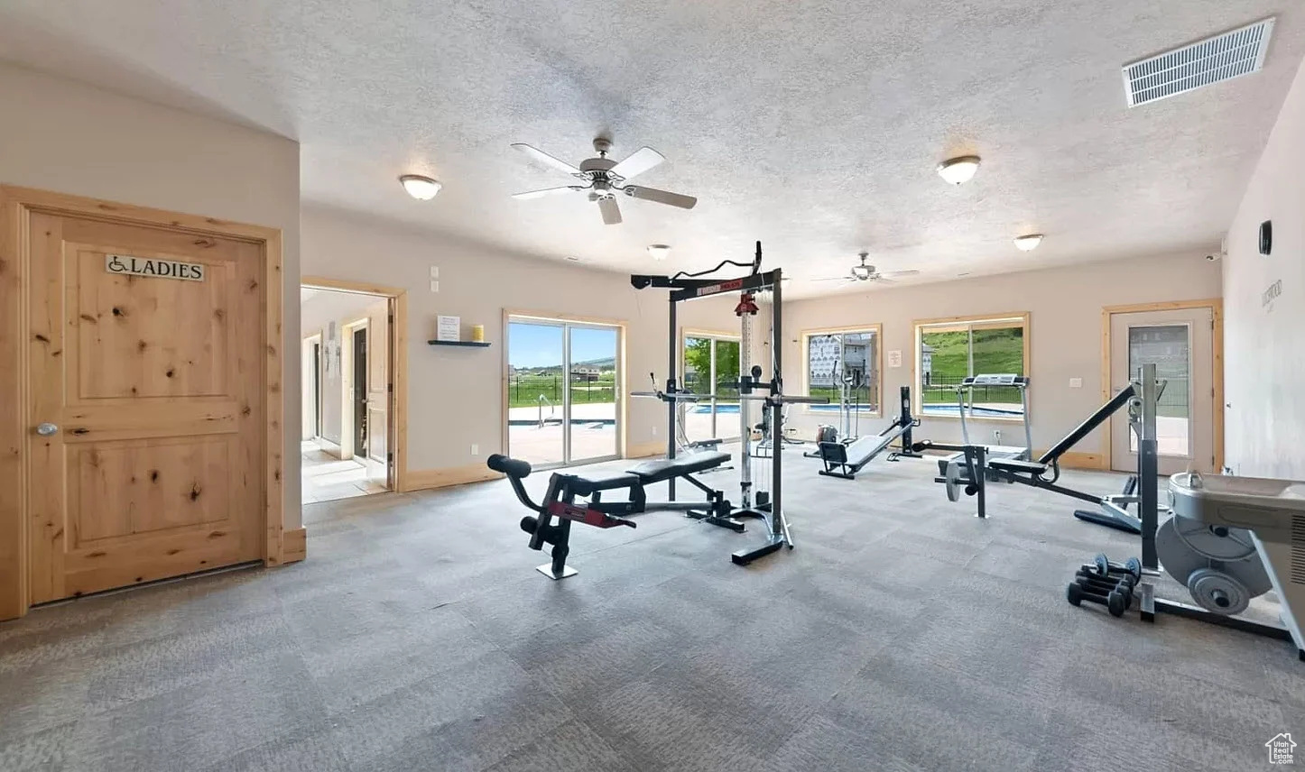 Clubhouse-fitness room