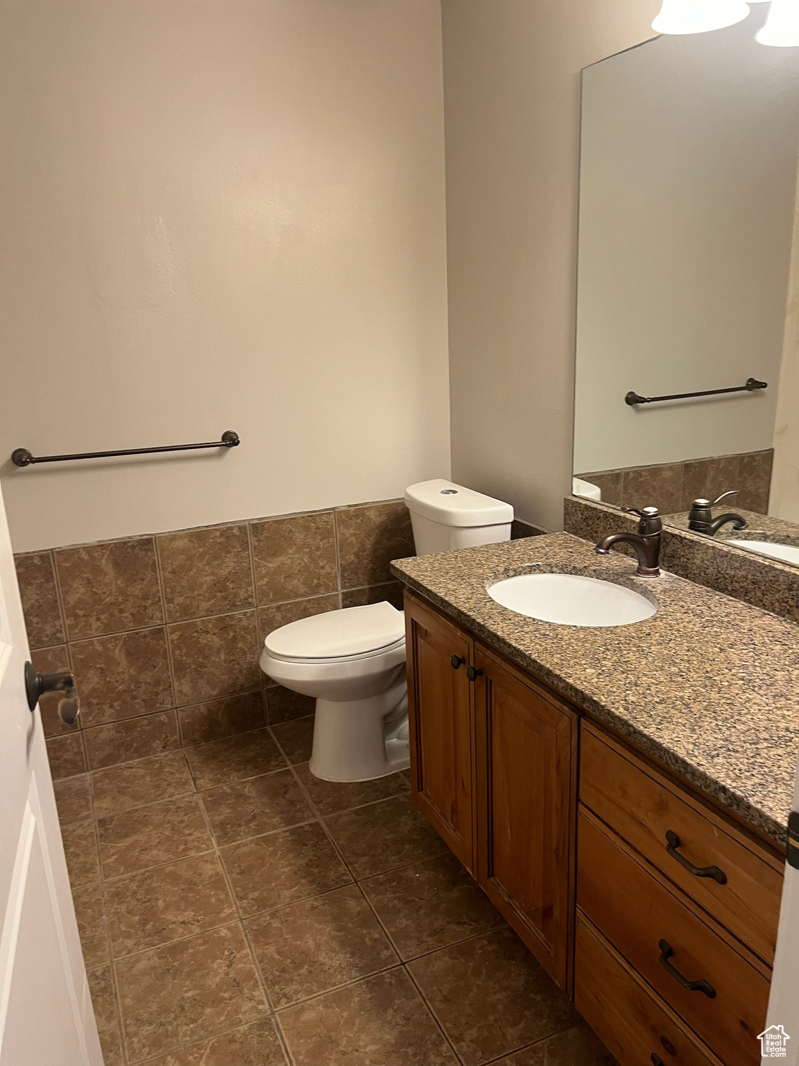 Basement/Full bathroom