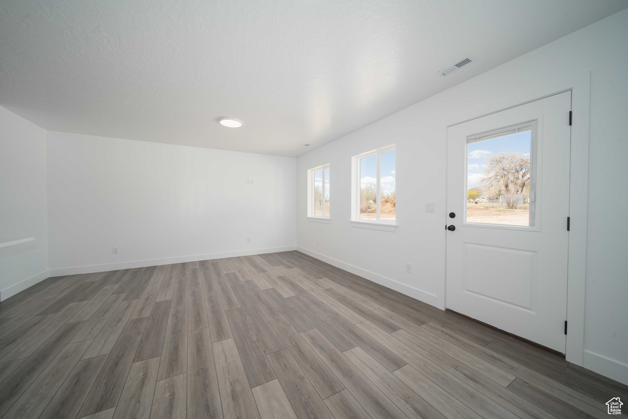 Photos are of a previously built townhome. Finish package varies depending on the townhome. Ask for details.