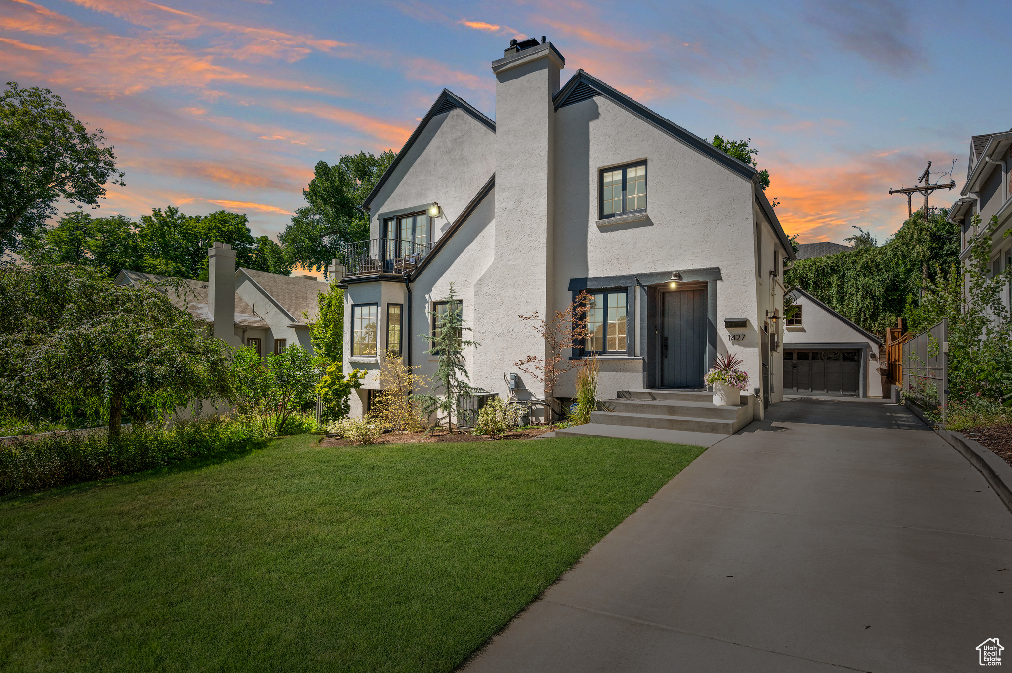 View of front of house with a lawn