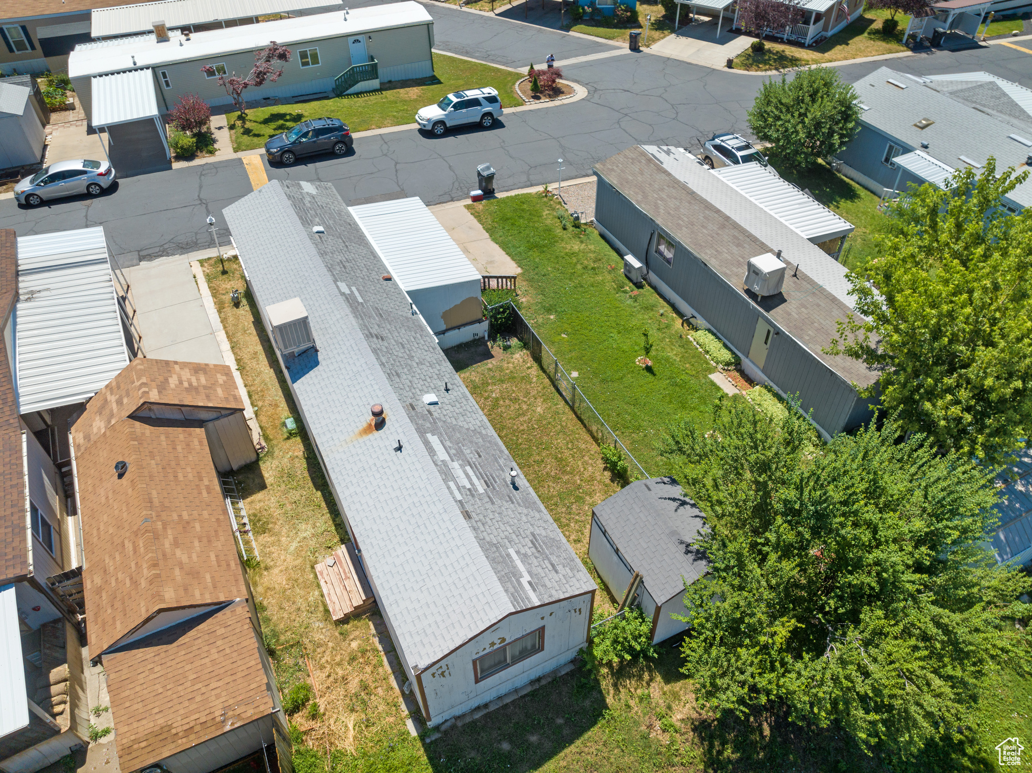 Birds eye view of property