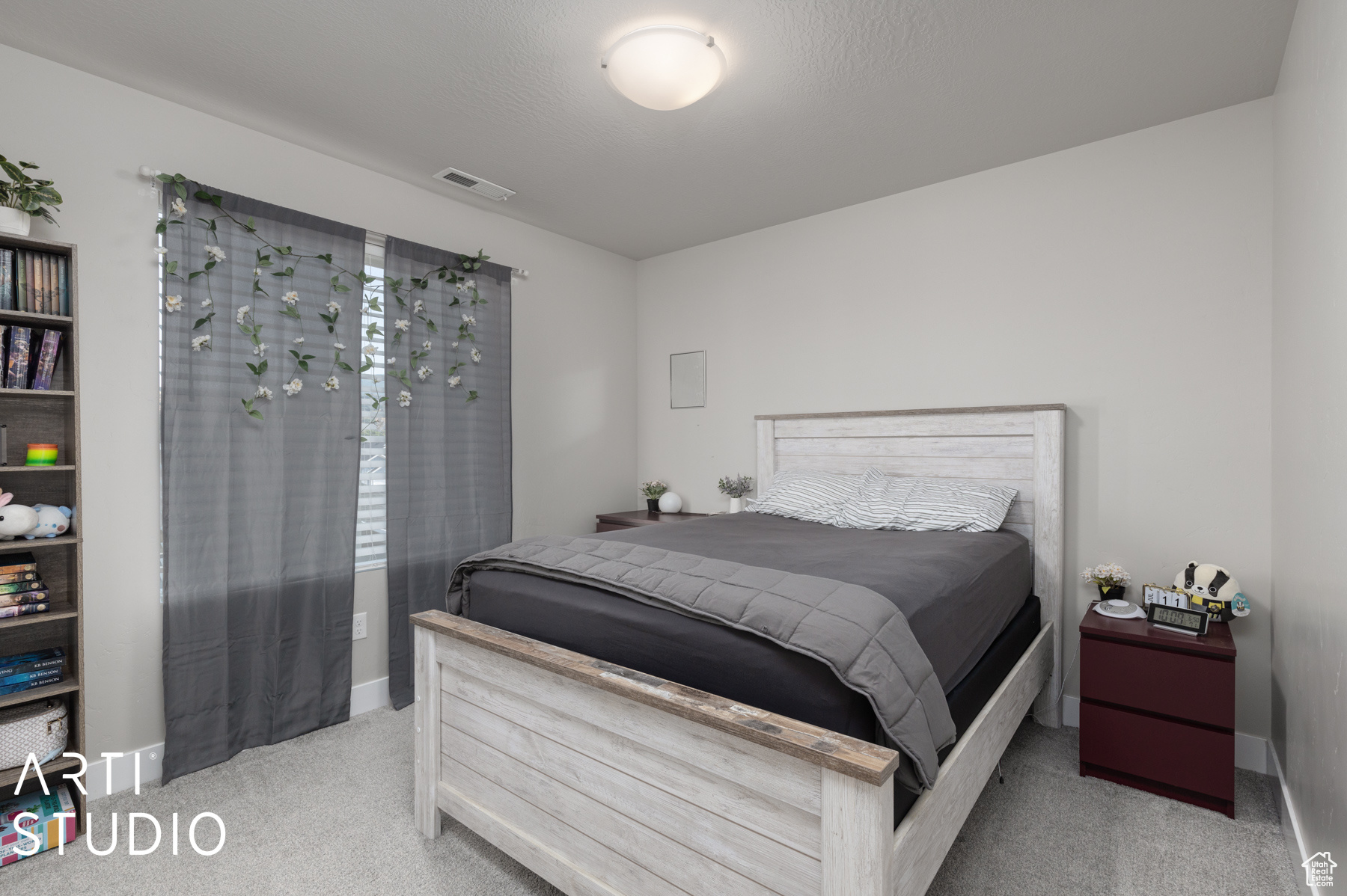 Bedroom with carpet floors