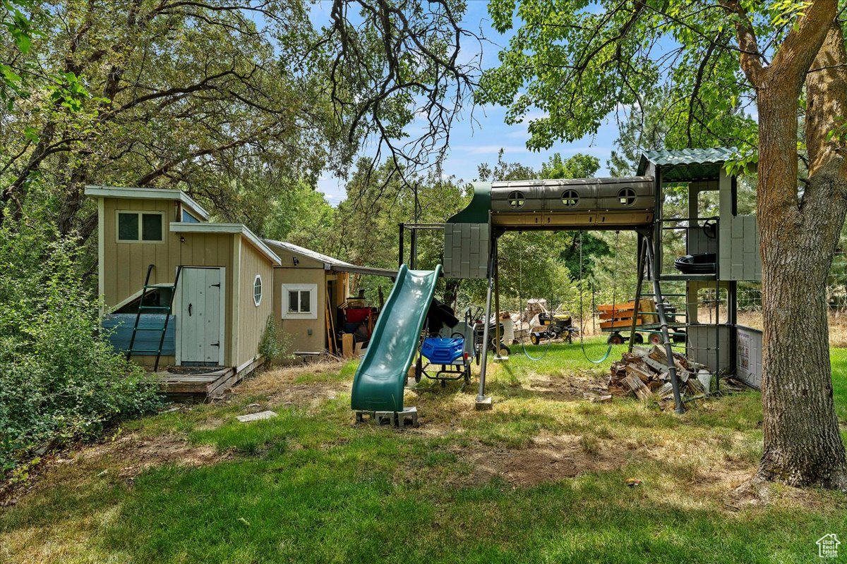 View of play area and shop