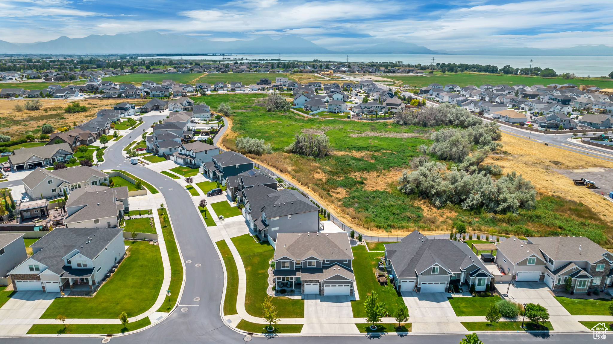 106 E SILVER OAK, Vineyard, Utah 84059, 7 Bedrooms Bedrooms, 19 Rooms Rooms,3 BathroomsBathrooms,Residential,For sale,SILVER OAK,2012117