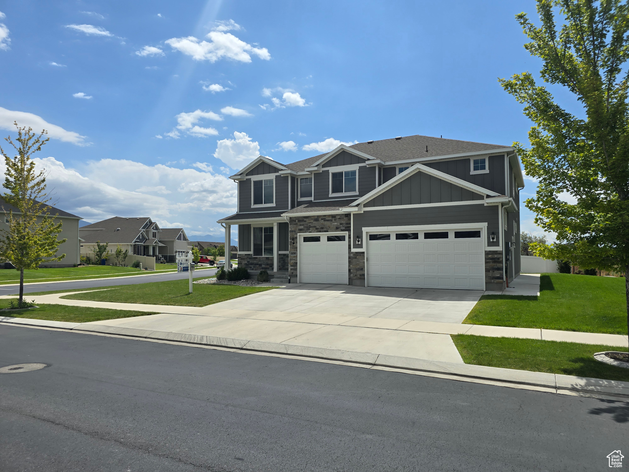 106 E SILVER OAK, Vineyard, Utah 84059, 7 Bedrooms Bedrooms, 19 Rooms Rooms,3 BathroomsBathrooms,Residential,For sale,SILVER OAK,2012117