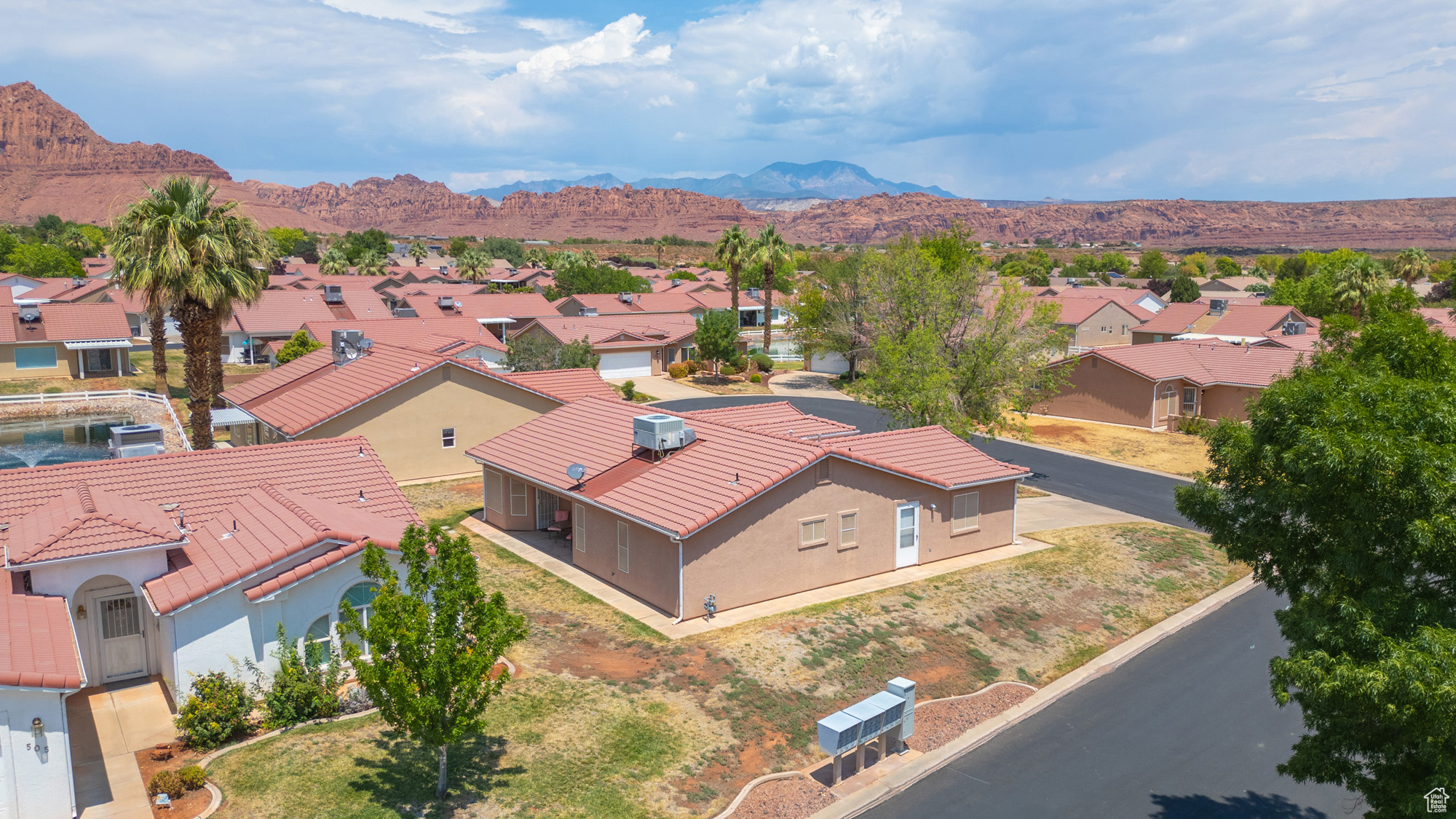 Bird's eye view with a mountain view