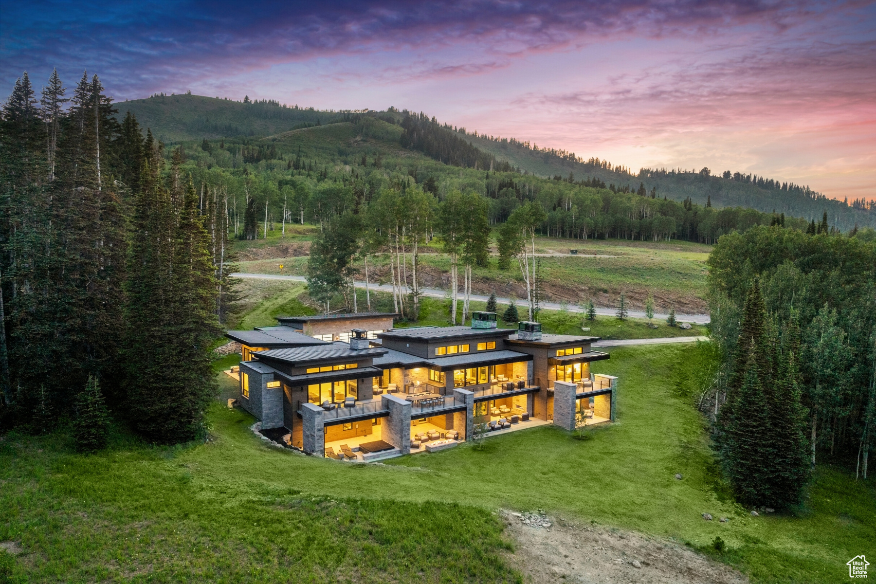 323 WHITE PINE CANYON, Park City, Utah 84060, 6 Bedrooms Bedrooms, 29 Rooms Rooms,1 BathroomBathrooms,Residential,For sale,WHITE PINE CANYON,2013874