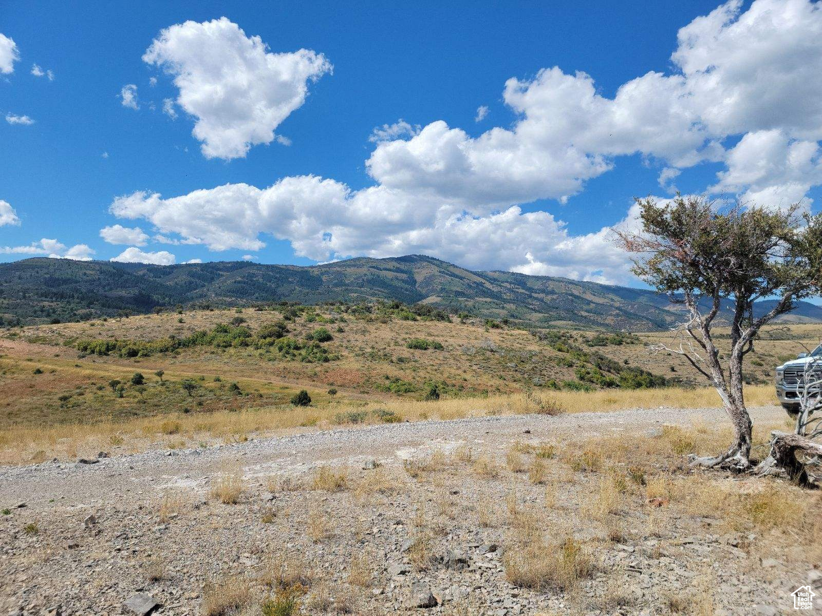 View of mountain feature