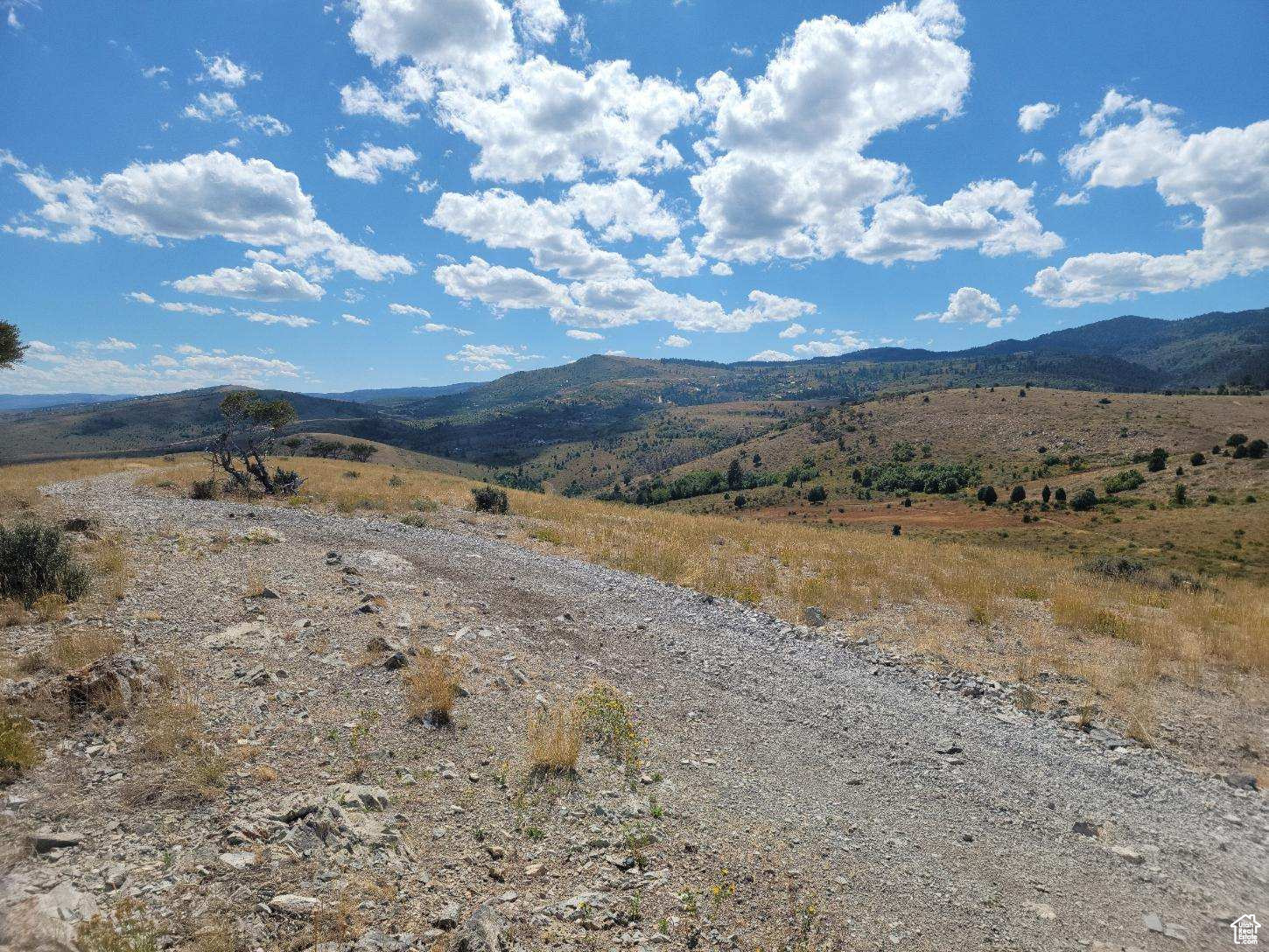 View of mountain feature