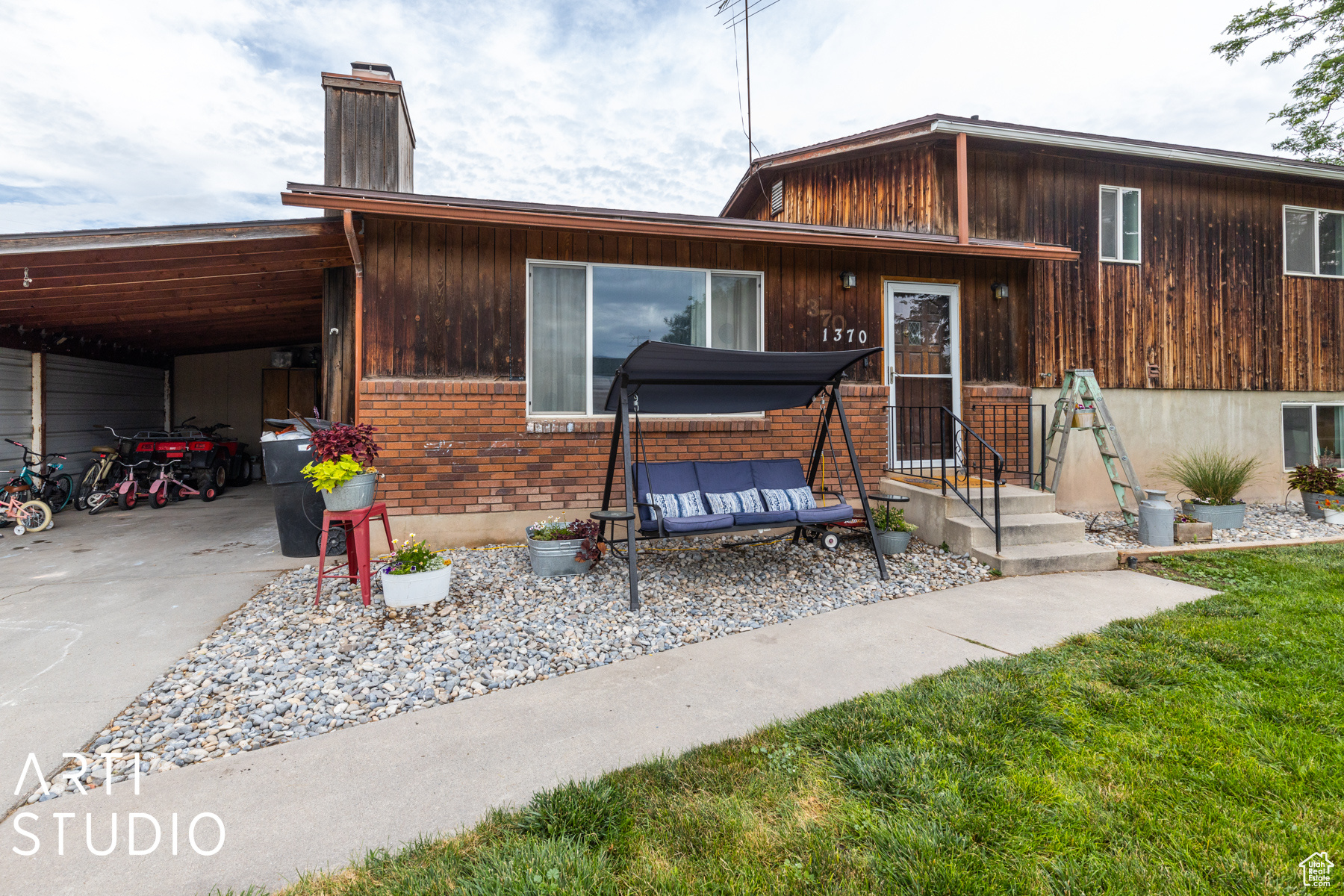 1370 S CENTURY, Tremonton, Utah 84337, 4 Bedrooms Bedrooms, 10 Rooms Rooms,1 BathroomBathrooms,Residential,For sale,CENTURY,2014002