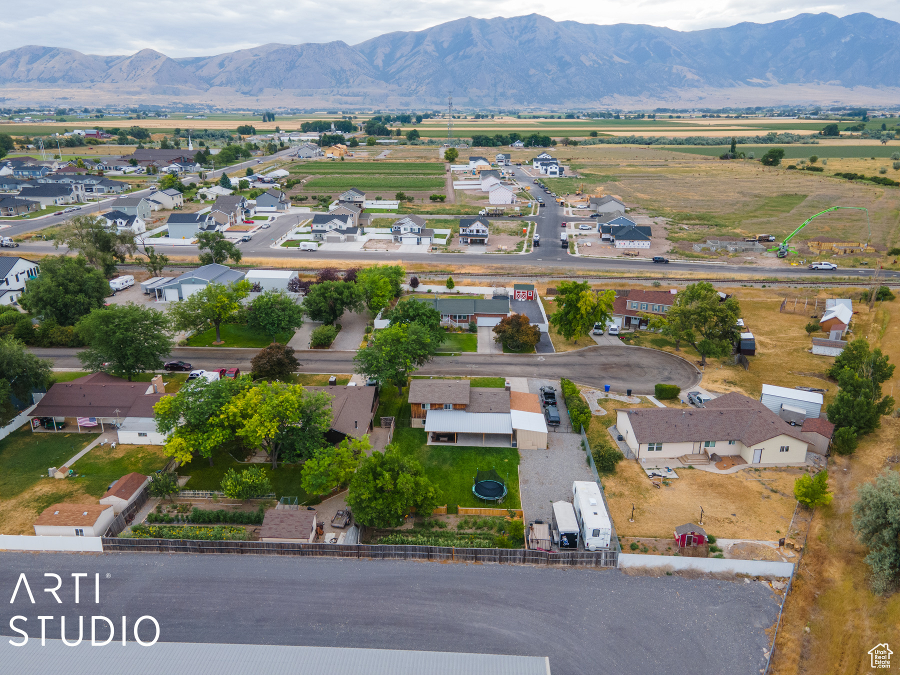 1370 S CENTURY, Tremonton, Utah 84337, 4 Bedrooms Bedrooms, 10 Rooms Rooms,1 BathroomBathrooms,Residential,For sale,CENTURY,2014002