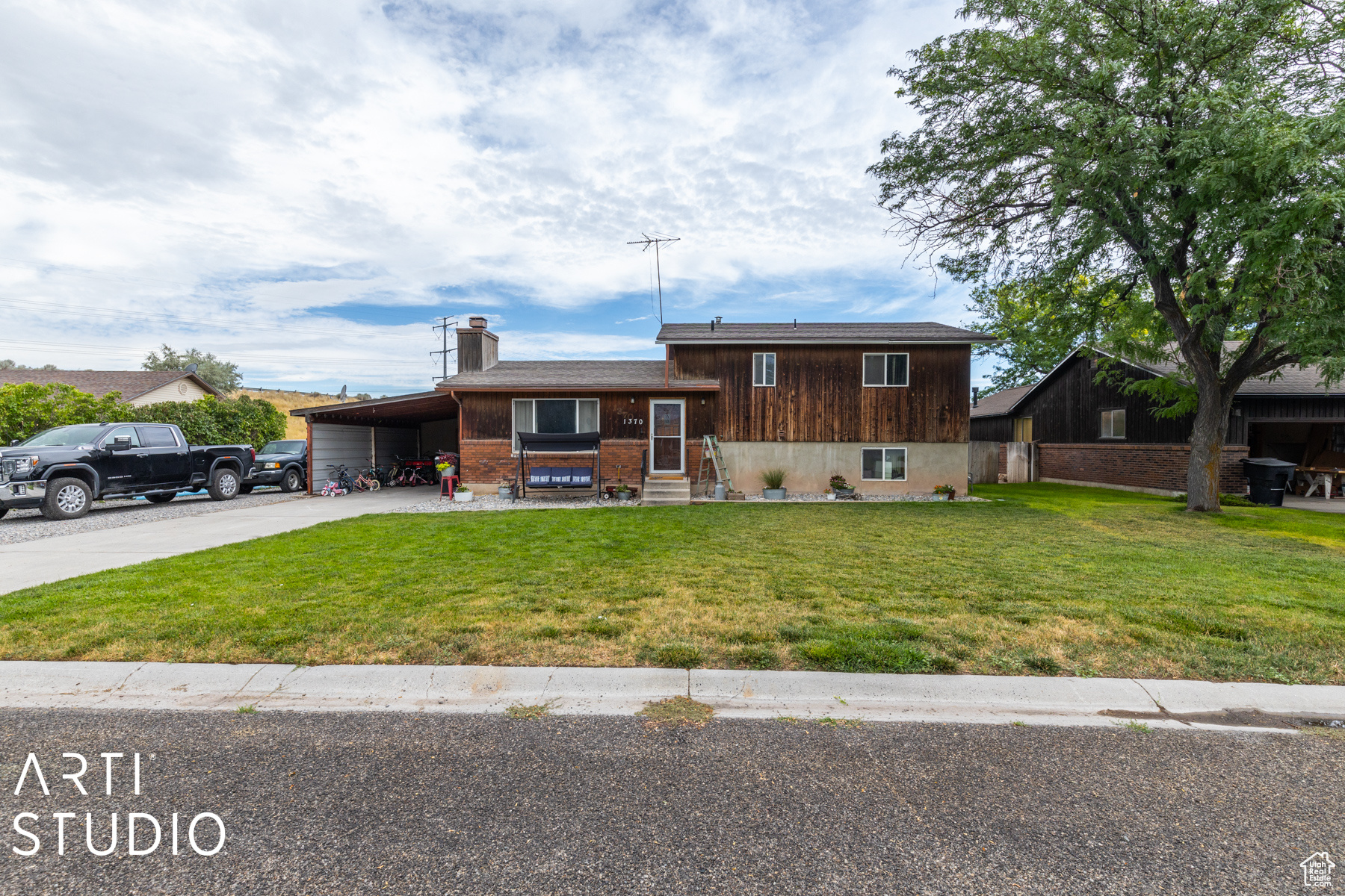 1370 S CENTURY, Tremonton, Utah 84337, 4 Bedrooms Bedrooms, 10 Rooms Rooms,1 BathroomBathrooms,Residential,For sale,CENTURY,2014002