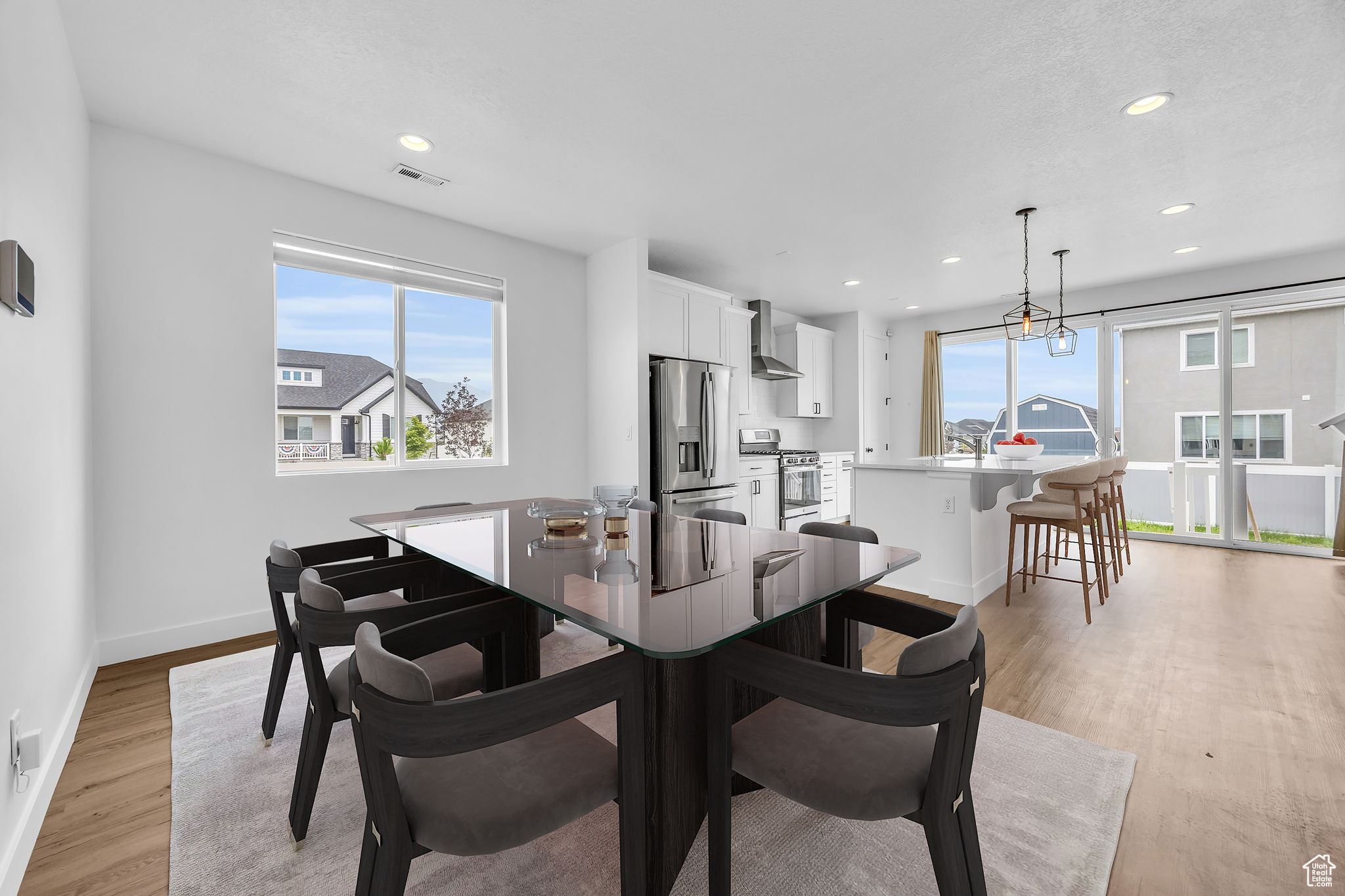 Dining area with digital staging