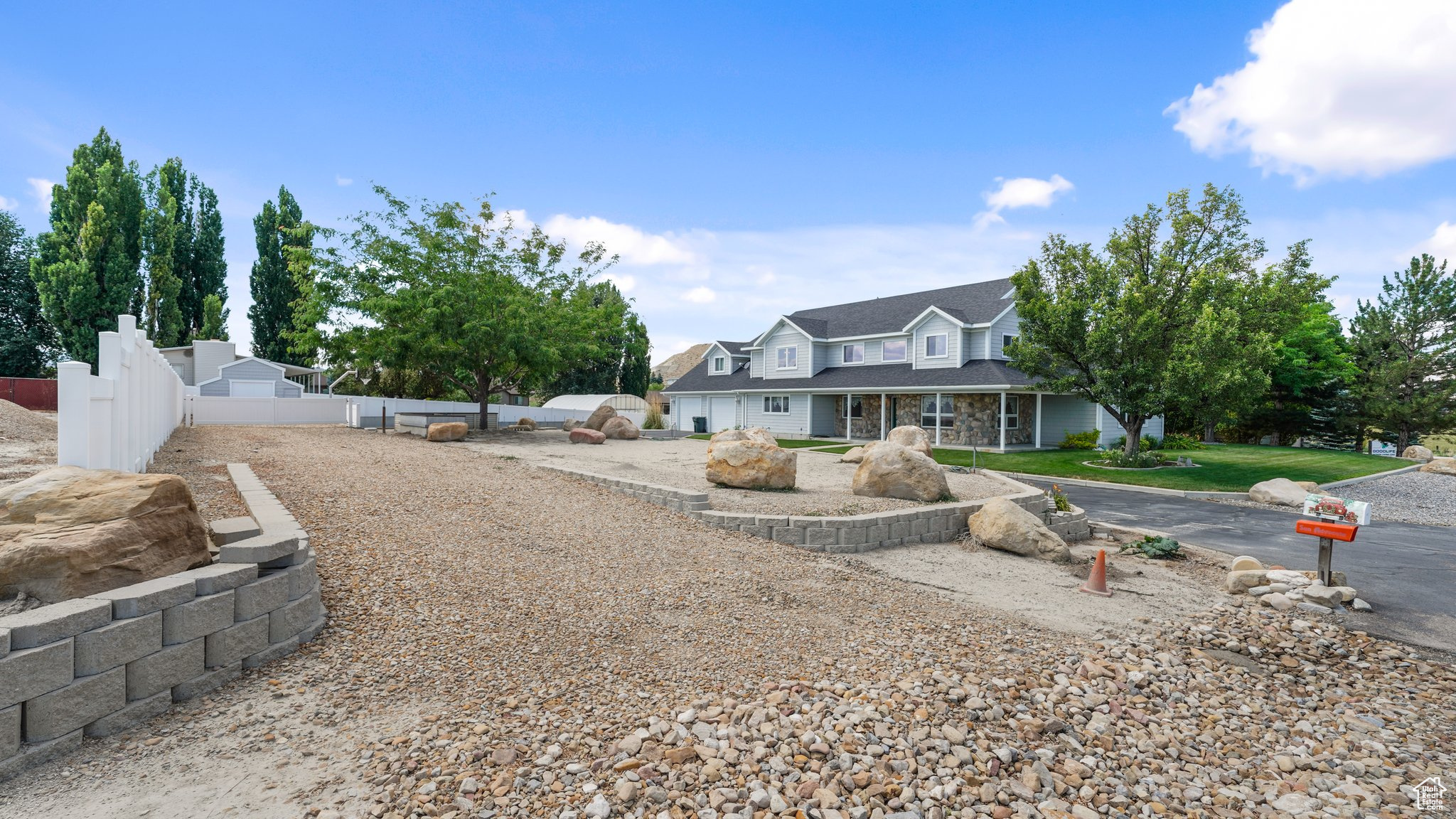 View of front view of property