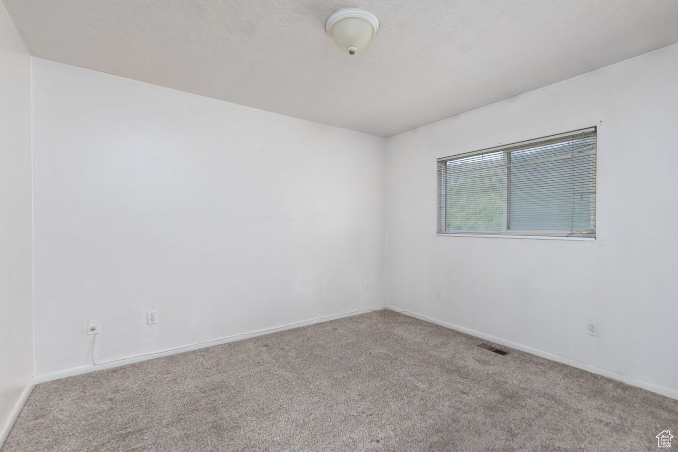 Empty room with carpet