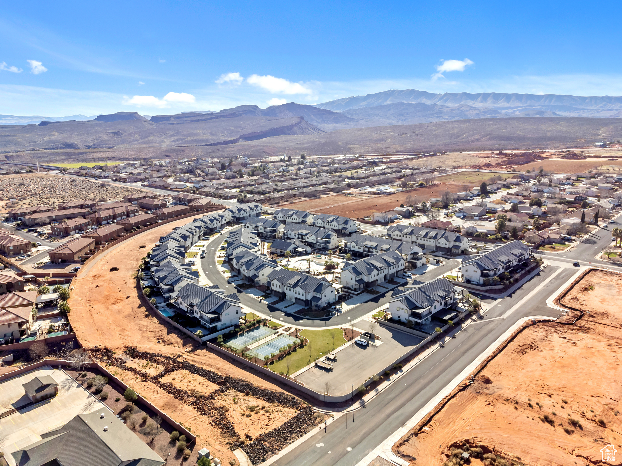 Bird's eye view with a mountain view