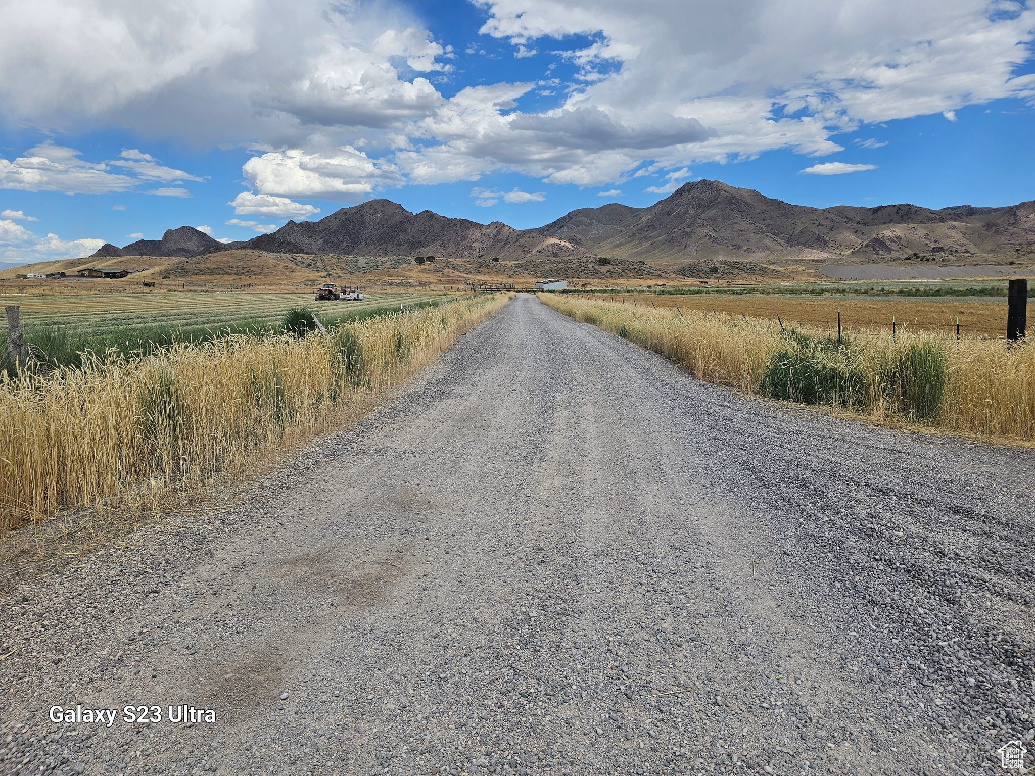 Main road of 300 east & 300 south going east