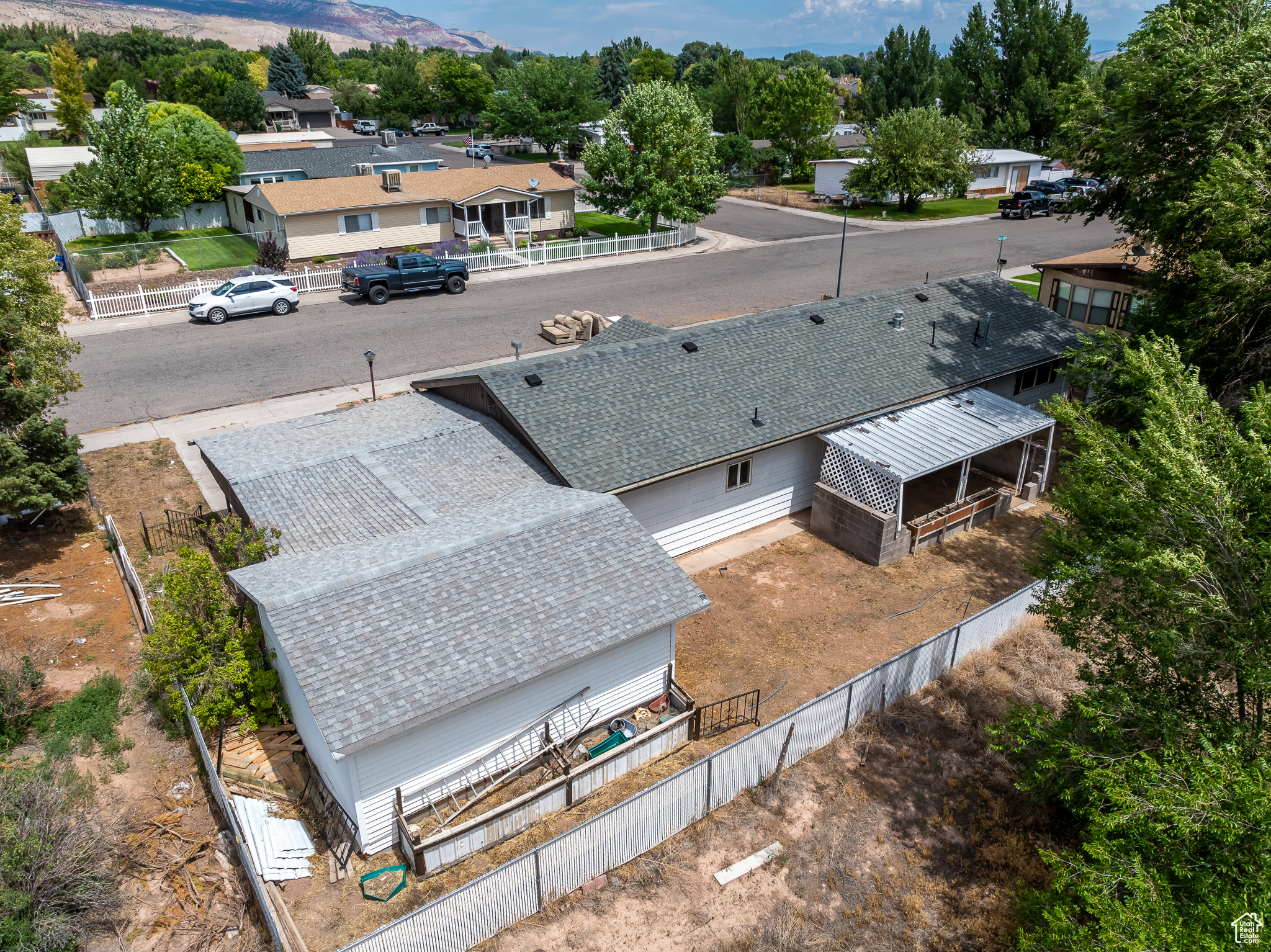 Birds eye view of property