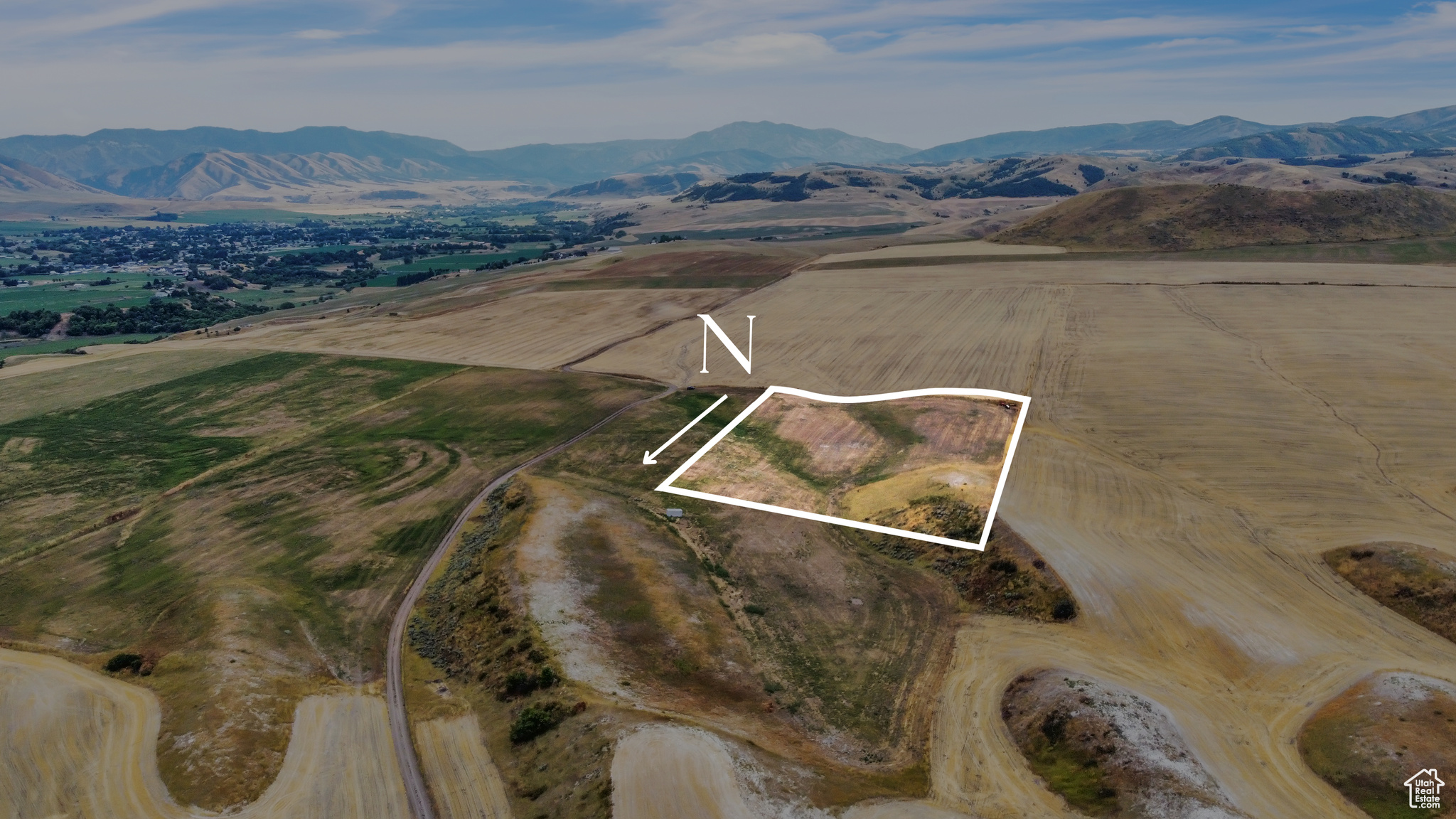 Bird's eye view with a mountain view and a rural view