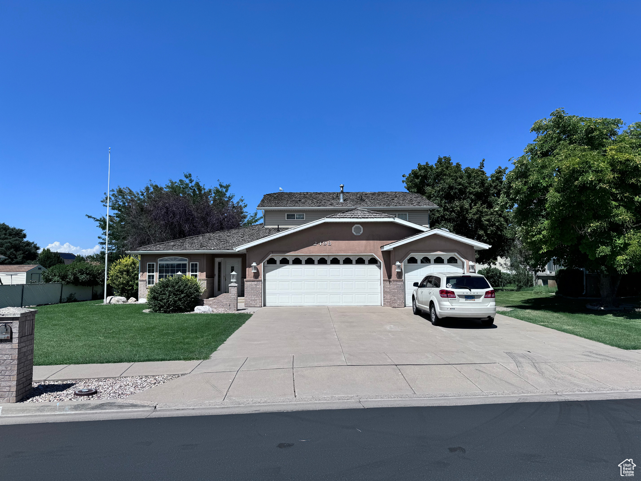 2498 W 2000 N, Farr West, Utah 84404, 4 Bedrooms Bedrooms, 13 Rooms Rooms,2 BathroomsBathrooms,Residential,For sale,2000,2018595