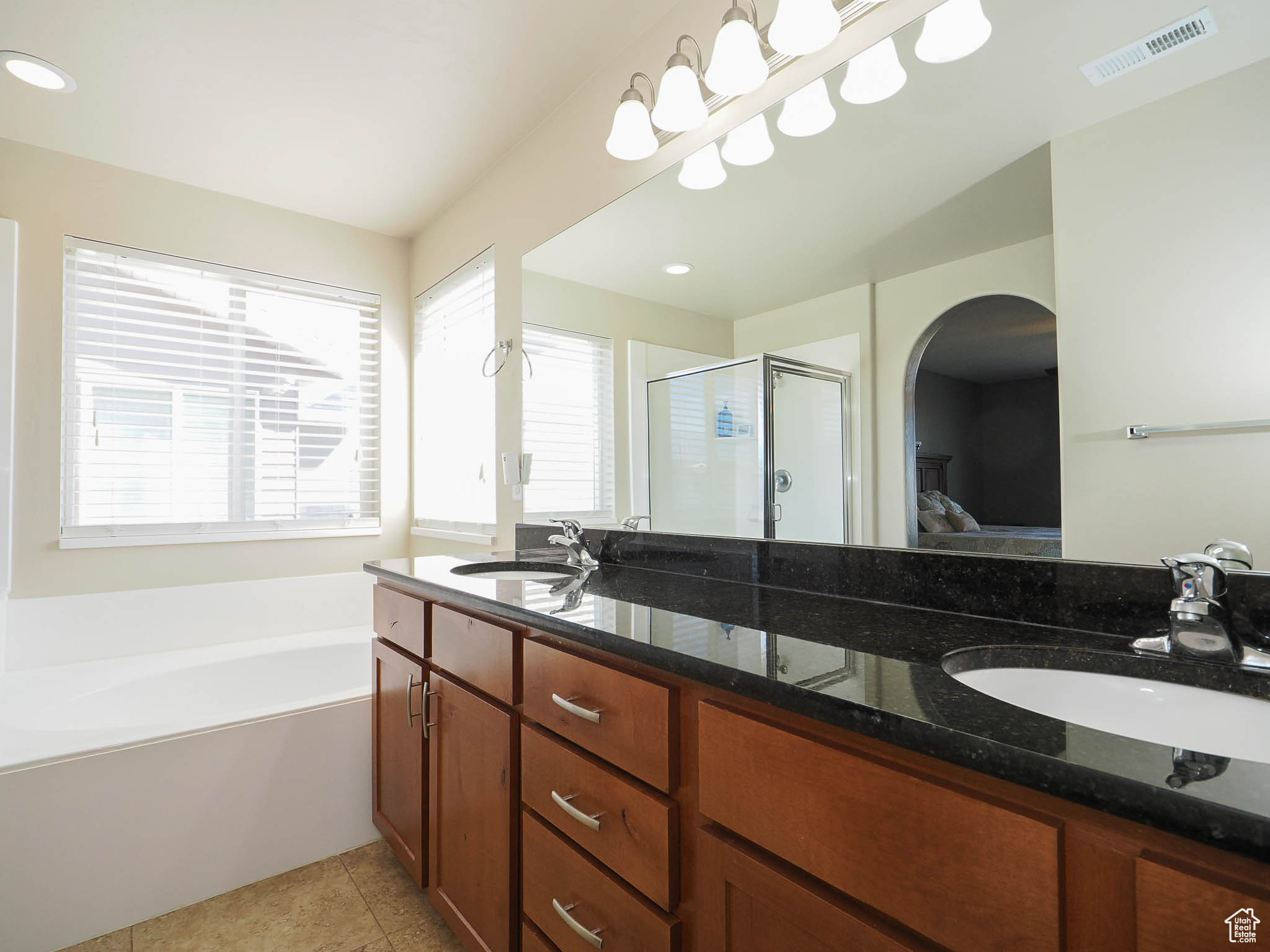 Private Master Bath - Upper Level