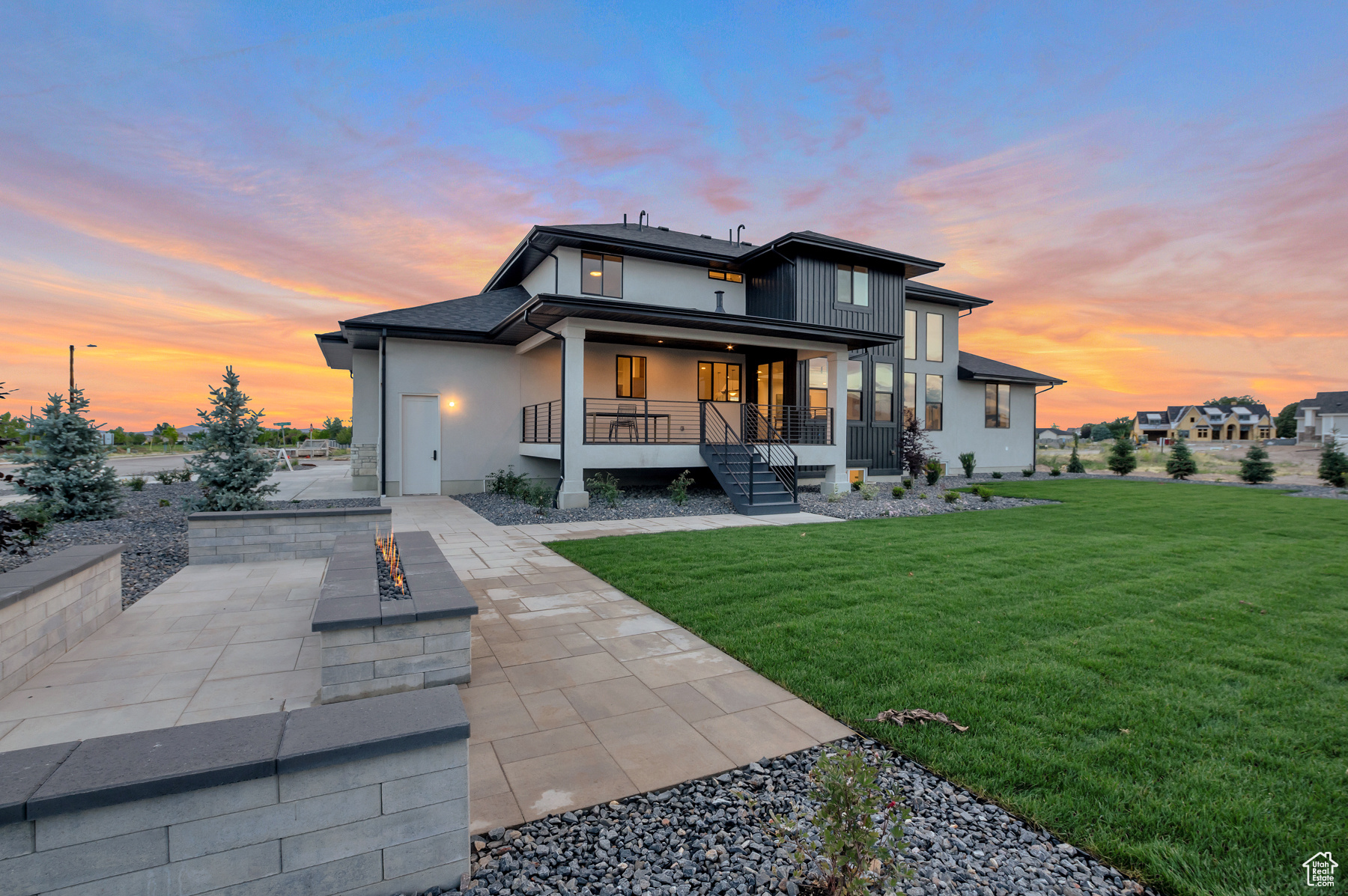 165 S FARMHOUSE, Kaysville, Utah 84037, 6 Bedrooms Bedrooms, 21 Rooms Rooms,3 BathroomsBathrooms,Residential,For sale,FARMHOUSE,2019298