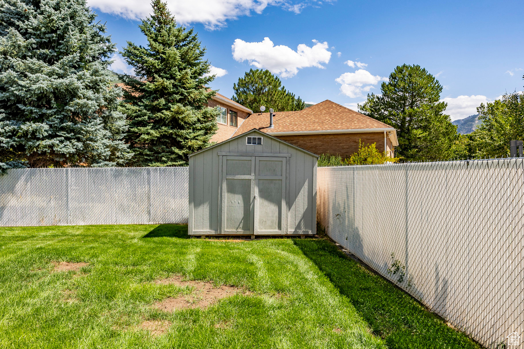 5962 S CEDAR E, South Ogden, Utah 84403, 5 Bedrooms Bedrooms, 19 Rooms Rooms,3 BathroomsBathrooms,Residential,For sale,CEDAR,2019321