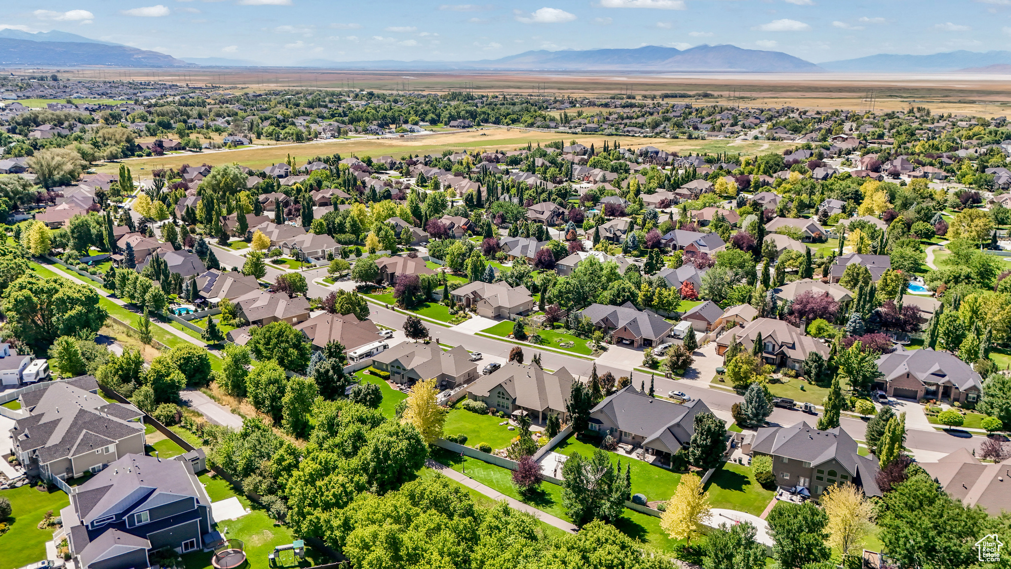 59 S SHADOW BREEZE RD, Kaysville, Utah 84037, 6 Bedrooms Bedrooms, 18 Rooms Rooms,4 BathroomsBathrooms,Residential,For sale,SHADOW BREEZE RD,2019553