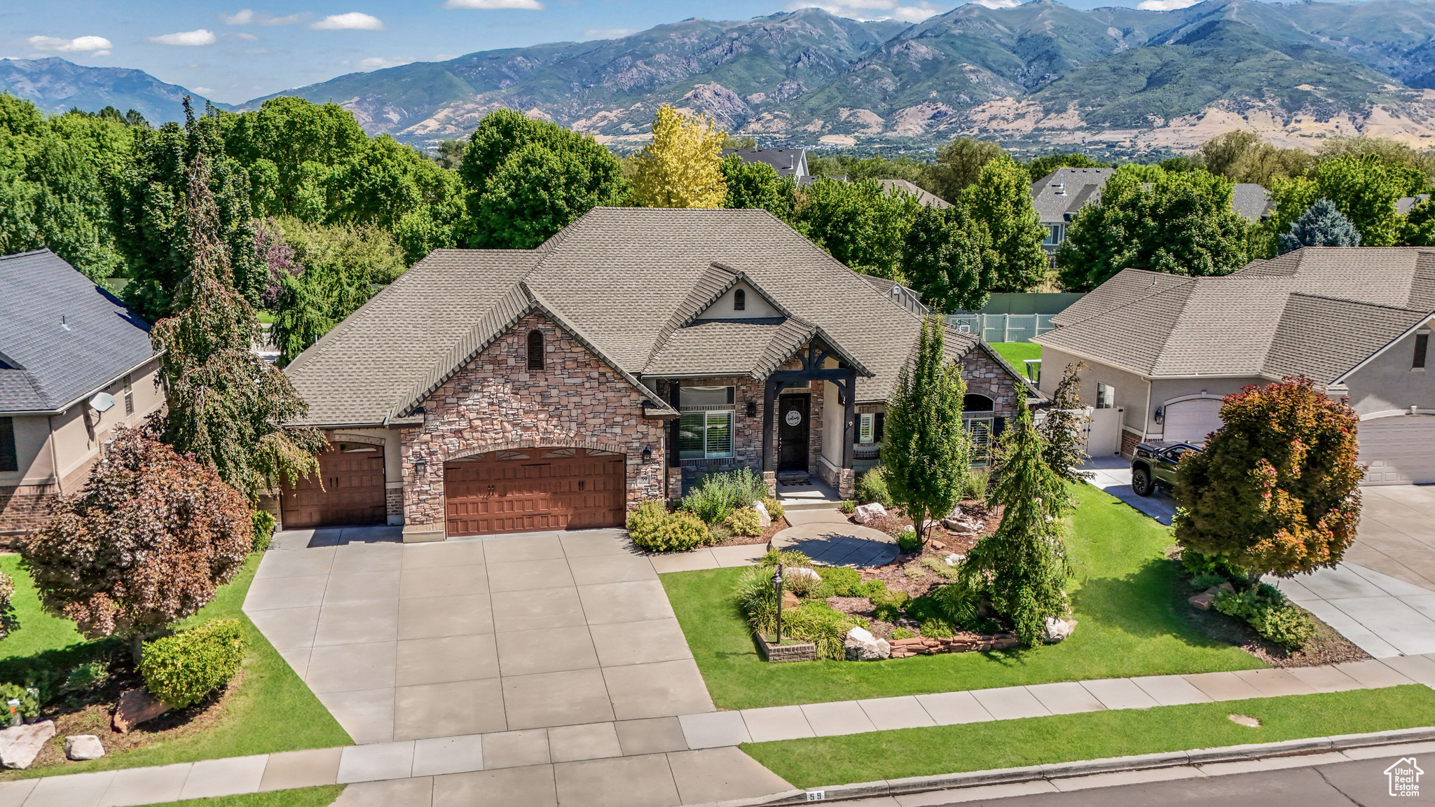 59 S SHADOW BREEZE RD, Kaysville, Utah 84037, 6 Bedrooms Bedrooms, 18 Rooms Rooms,4 BathroomsBathrooms,Residential,For sale,SHADOW BREEZE RD,2019553