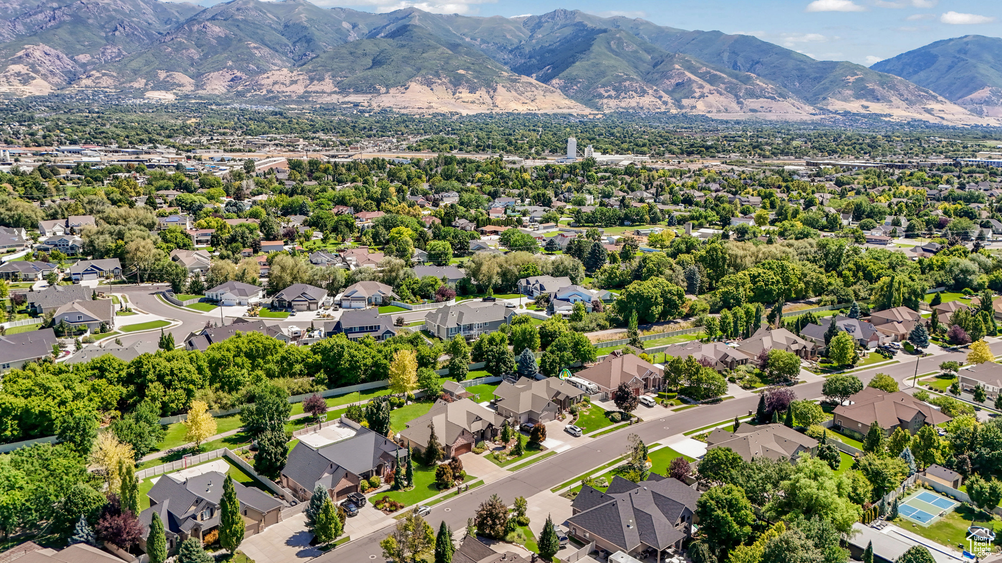 59 S SHADOW BREEZE RD, Kaysville, Utah 84037, 6 Bedrooms Bedrooms, 18 Rooms Rooms,4 BathroomsBathrooms,Residential,For sale,SHADOW BREEZE RD,2019553