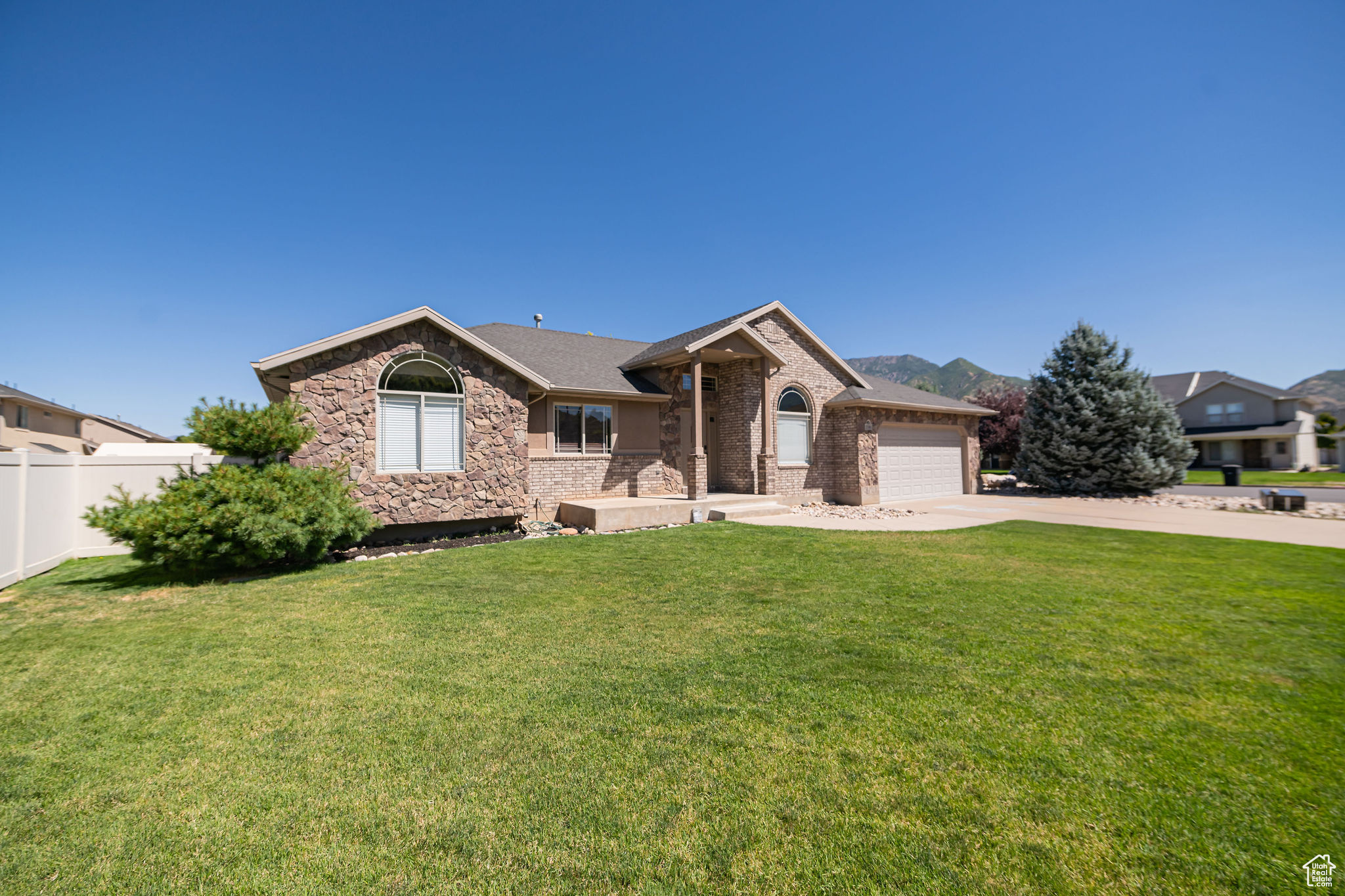 1546 E 7500 S, South Weber, Utah 84405, 5 Bedrooms Bedrooms, 16 Rooms Rooms,3 BathroomsBathrooms,Residential,For sale,7500,2019758