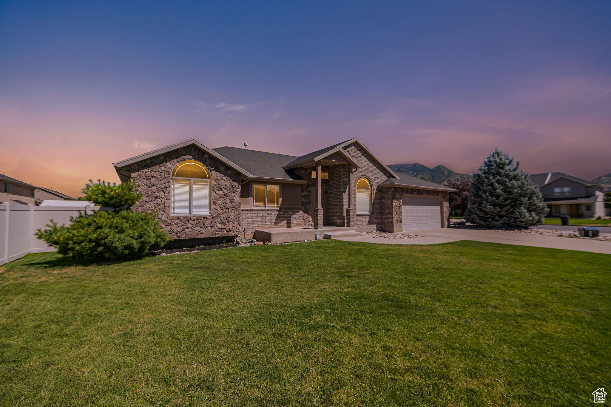 1546 E 7500 S, South Weber, Utah 84405, 5 Bedrooms Bedrooms, 16 Rooms Rooms,3 BathroomsBathrooms,Residential,For sale,7500,2019758