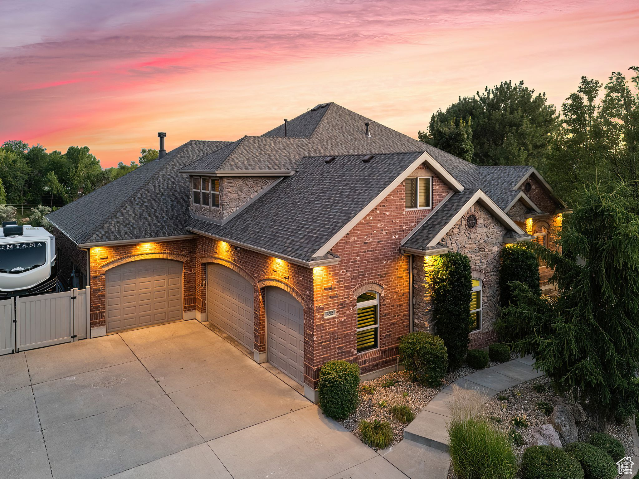 View of front of home featuring a garage