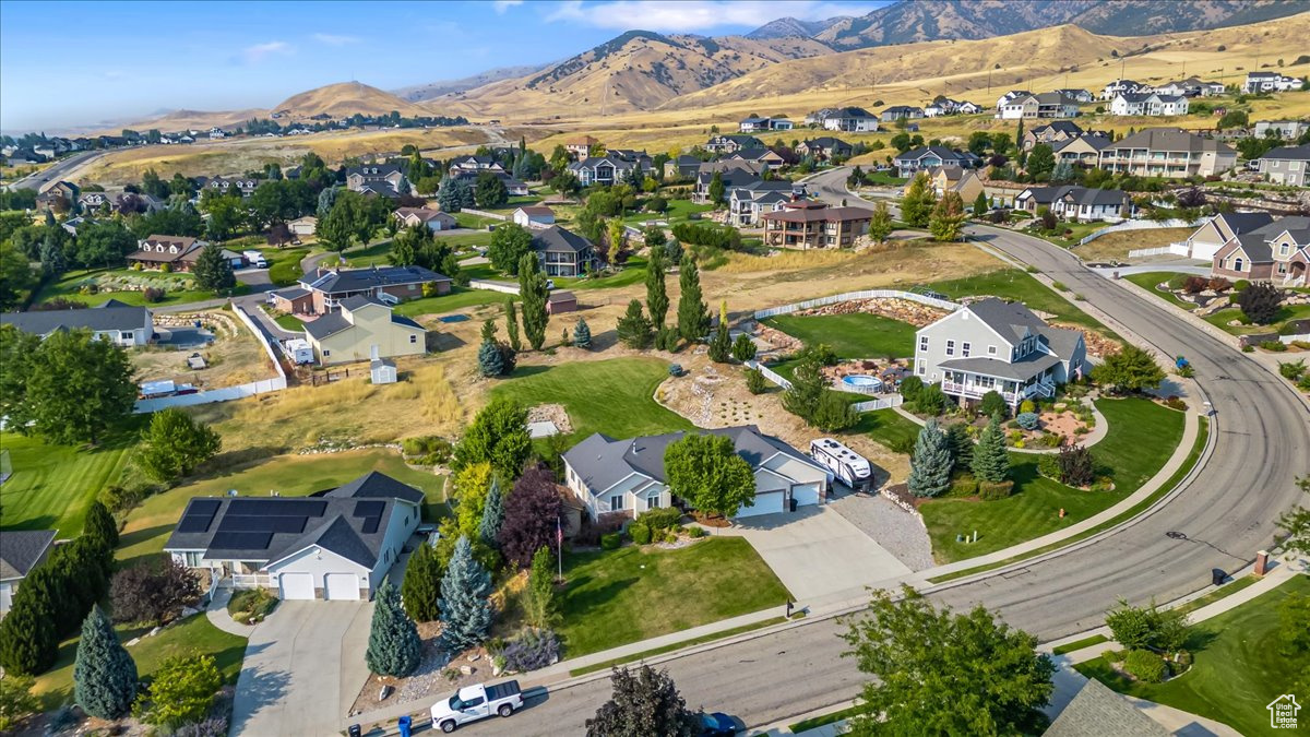 1695 E 3250 N, North Logan, Utah 84341, 6 Bedrooms Bedrooms, 18 Rooms Rooms,2 BathroomsBathrooms,Residential,For sale,3250,2020656