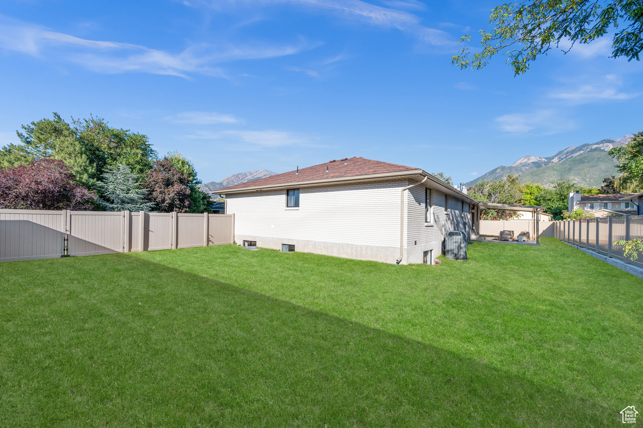 View of yard with a mountain view