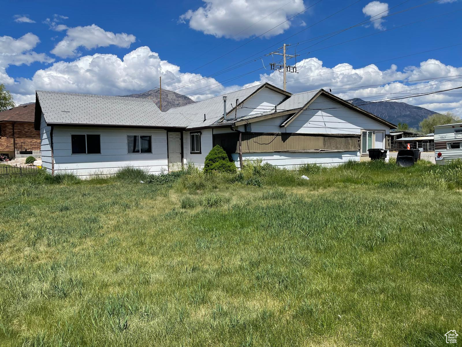 1218 W HARRISVILLE, Farr West, Utah 84404, 6 Bedrooms Bedrooms, 8 Rooms Rooms,Residential,For sale,HARRISVILLE,2020995