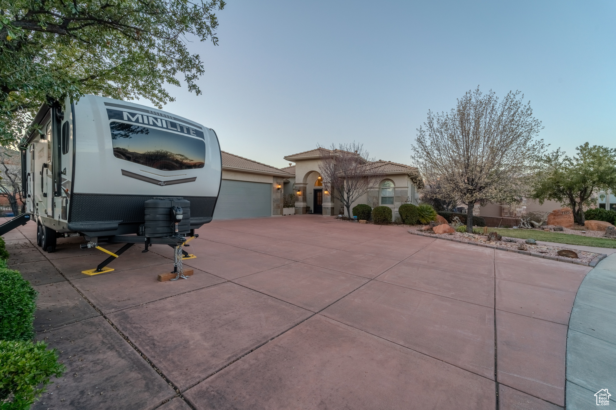 View of front facade with a garage