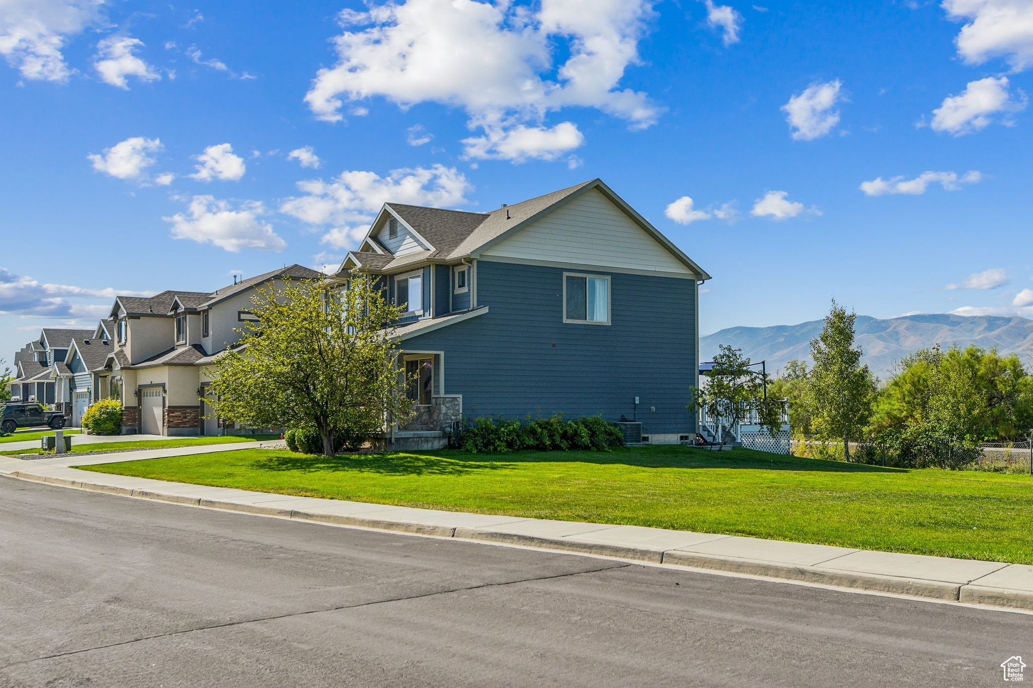 722 S WILLOW PARK W, Lehi, Utah 84043, 4 Bedrooms Bedrooms, 13 Rooms Rooms,2 BathroomsBathrooms,Residential,For sale,WILLOW PARK,2022154