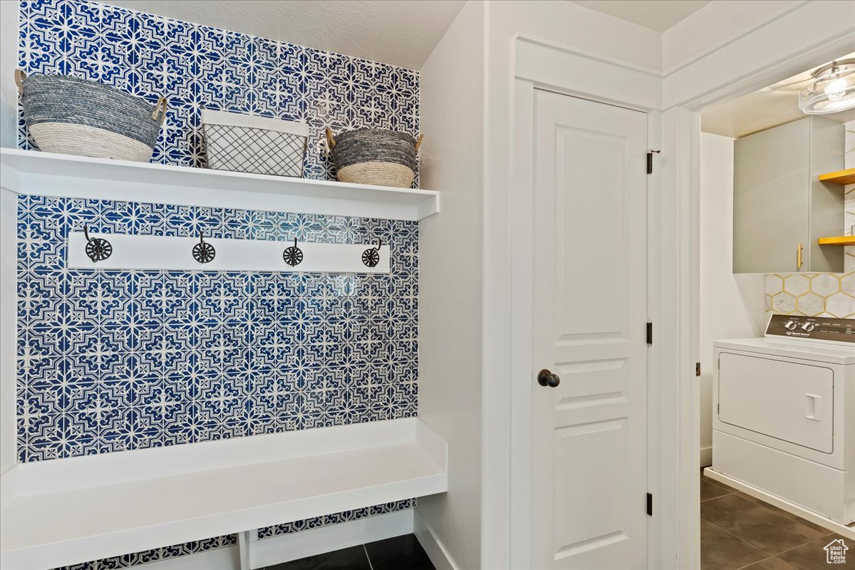 Mud Room off of Garage