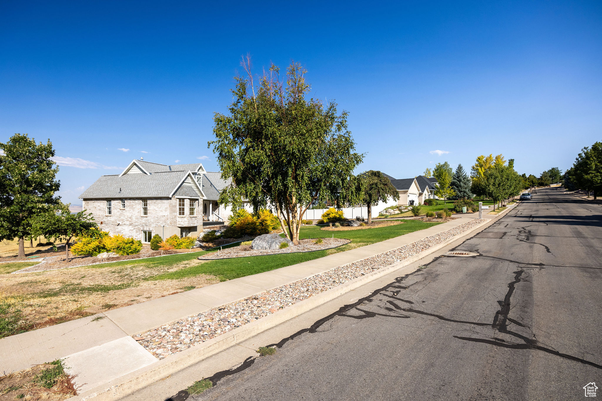 2807 VIEWCREST, North Logan, Utah 84341, 5 Bedrooms Bedrooms, 18 Rooms Rooms,3 BathroomsBathrooms,Residential,For sale,VIEWCREST,2022618