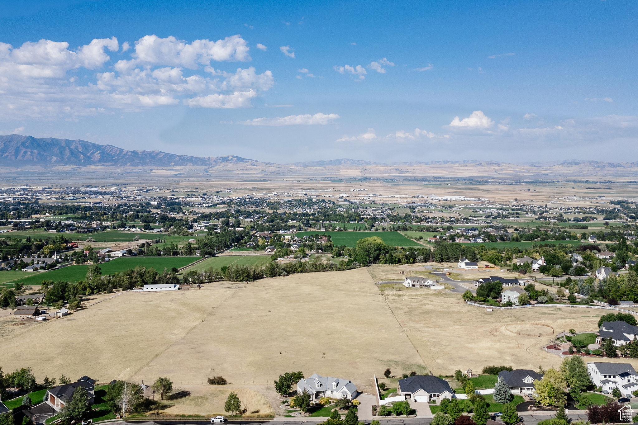 2807 VIEWCREST, North Logan, Utah 84341, 5 Bedrooms Bedrooms, 18 Rooms Rooms,3 BathroomsBathrooms,Residential,For sale,VIEWCREST,2022618