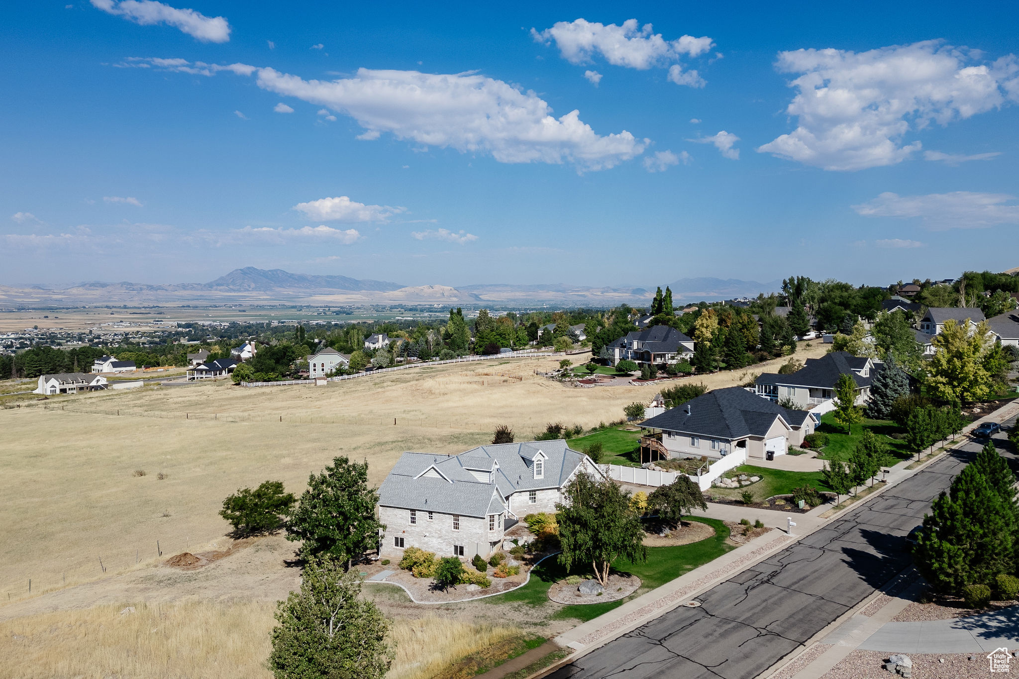 2807 VIEWCREST, North Logan, Utah 84341, 5 Bedrooms Bedrooms, 18 Rooms Rooms,3 BathroomsBathrooms,Residential,For sale,VIEWCREST,2022618