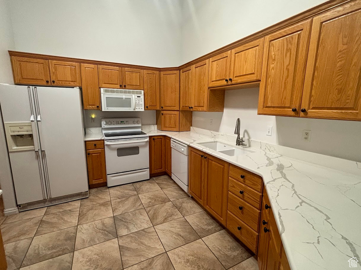 Kitchen with new quartz counters