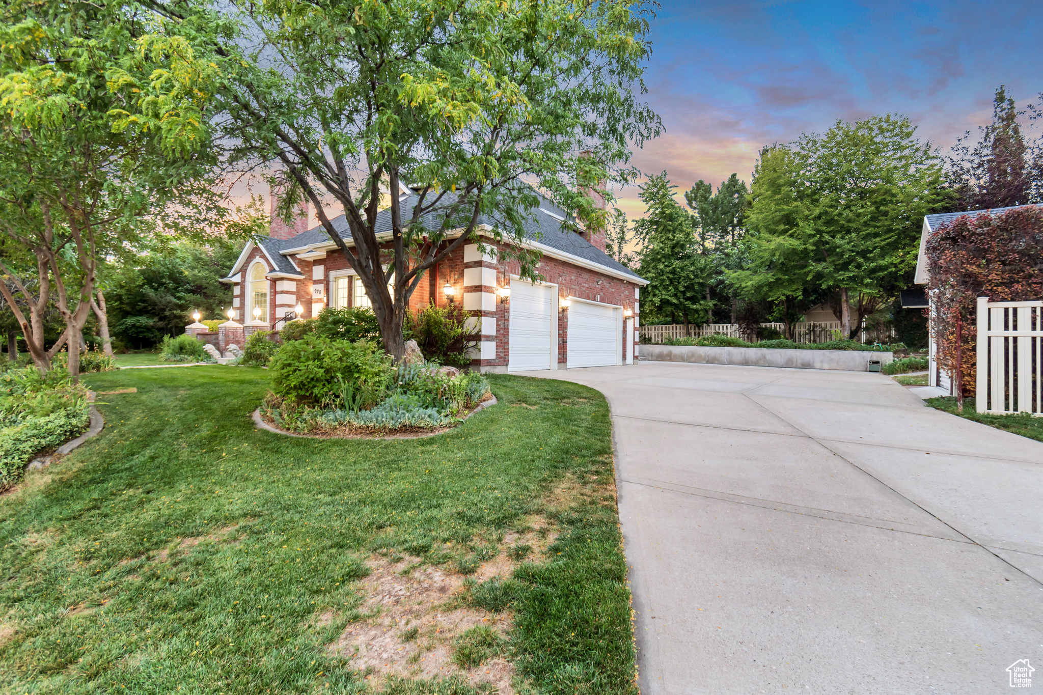 920 N 240 E, Kaysville, Utah 84037, 8 Bedrooms Bedrooms, 27 Rooms Rooms,3 BathroomsBathrooms,Residential,For sale,240,2022701